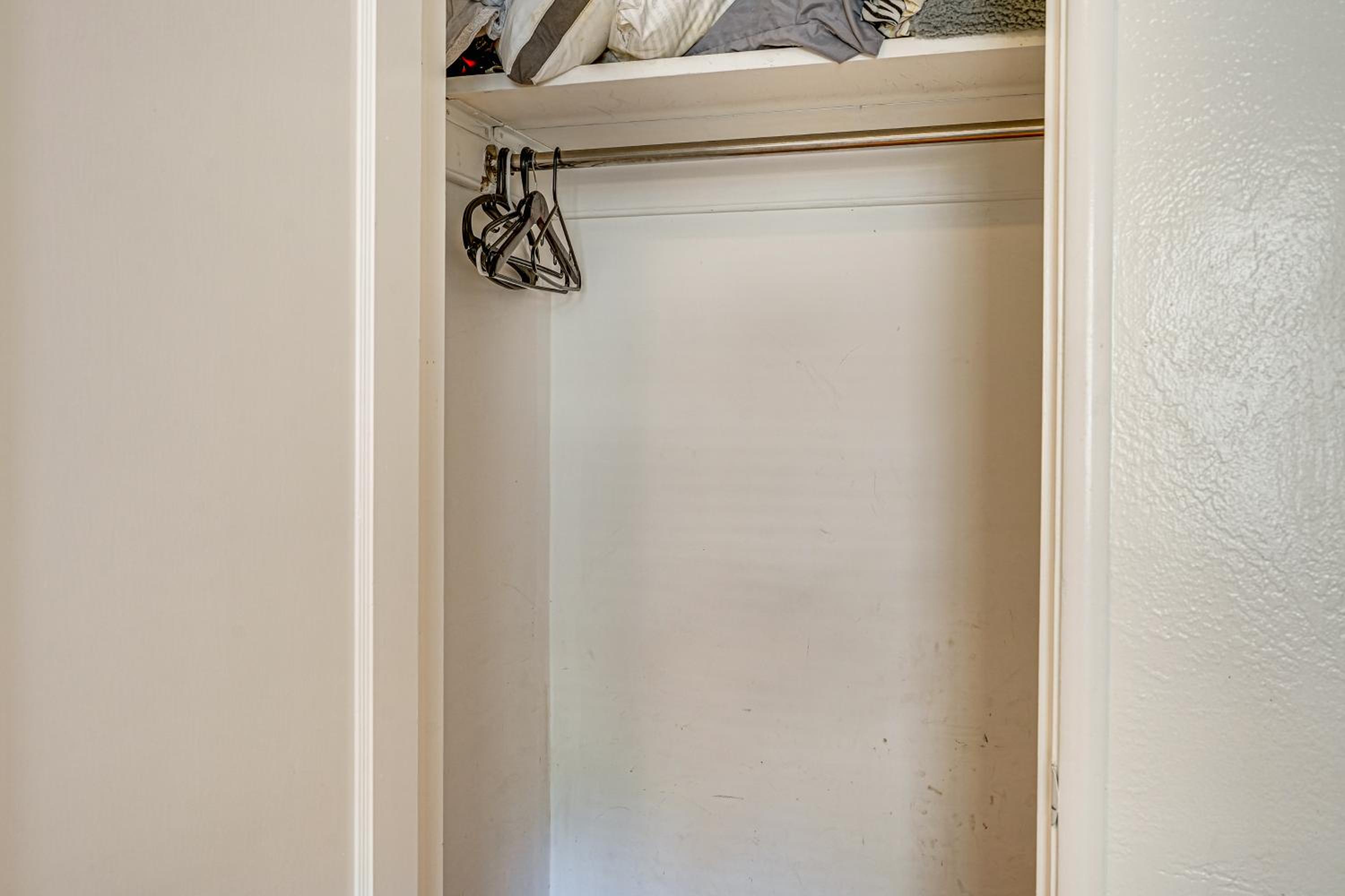 Serene Studio in SF Suburbs Quiet and Cat Friendly!