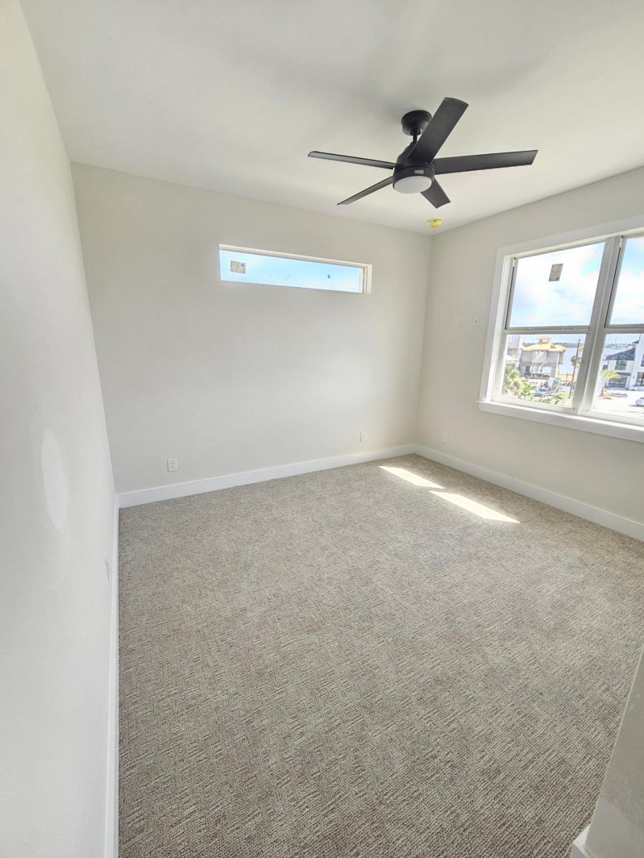 Luxury 5BR- 4BA Coastal Retreat - Stunning Ocean Views and Walk to Times Square