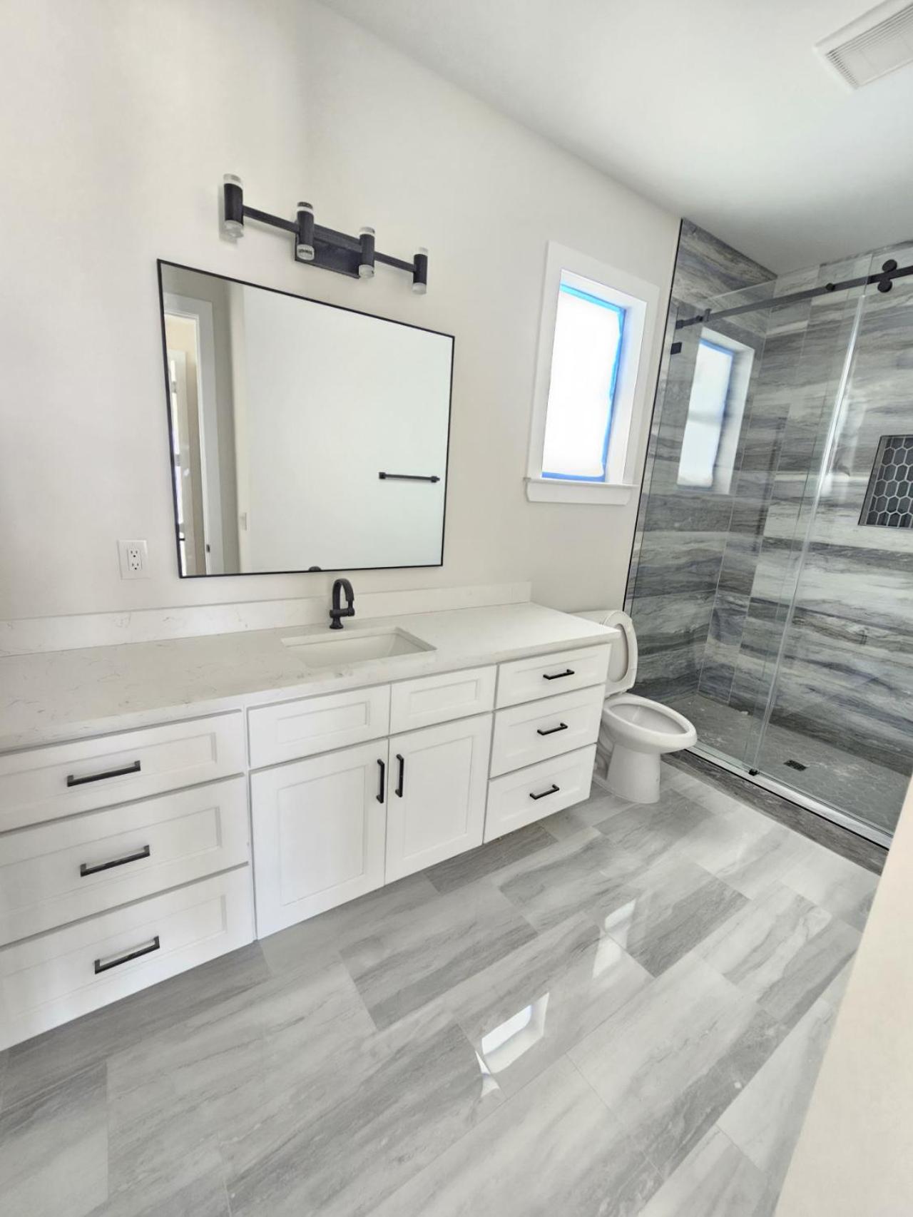 Luxury 5BR- 4BA Coastal Retreat - Stunning Ocean Views and Walk to Times Square