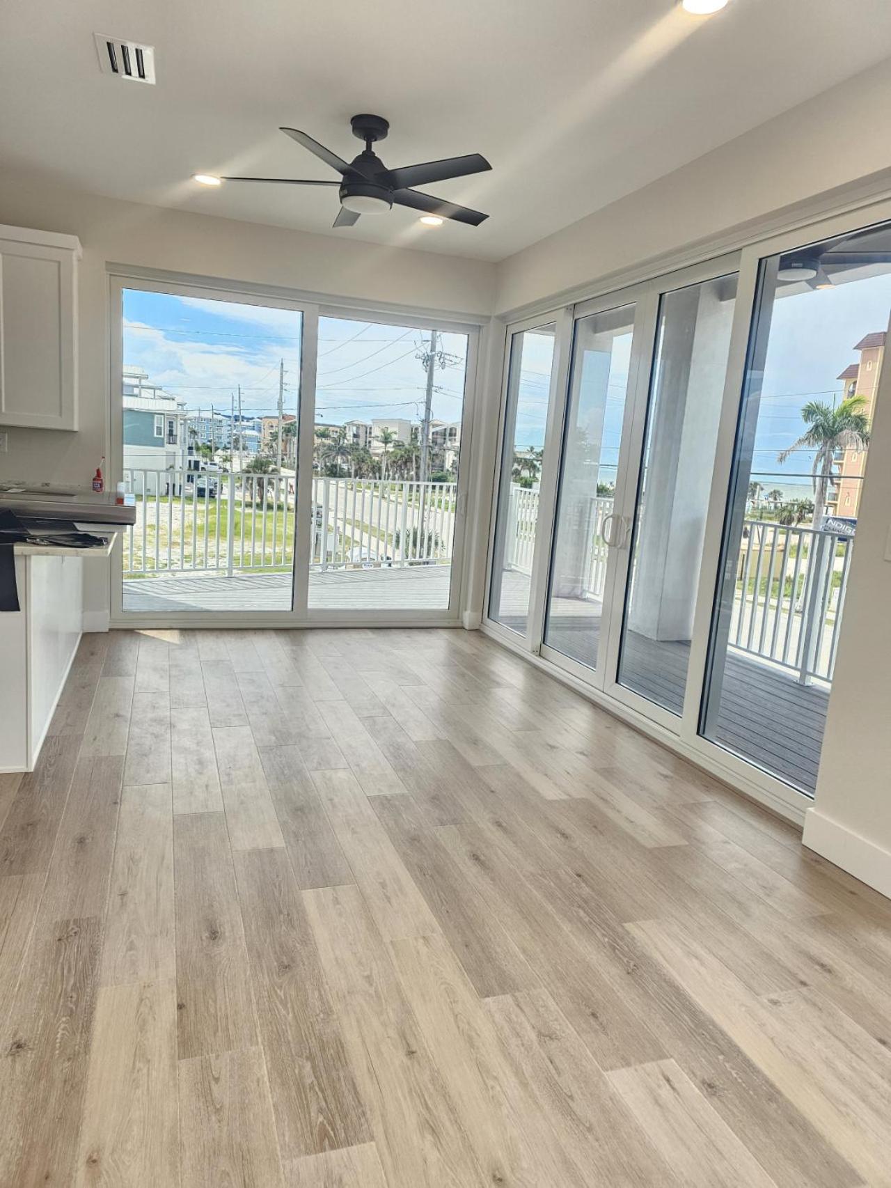 Luxury 5BR- 4BA Coastal Retreat - Stunning Ocean Views and Walk to Times Square