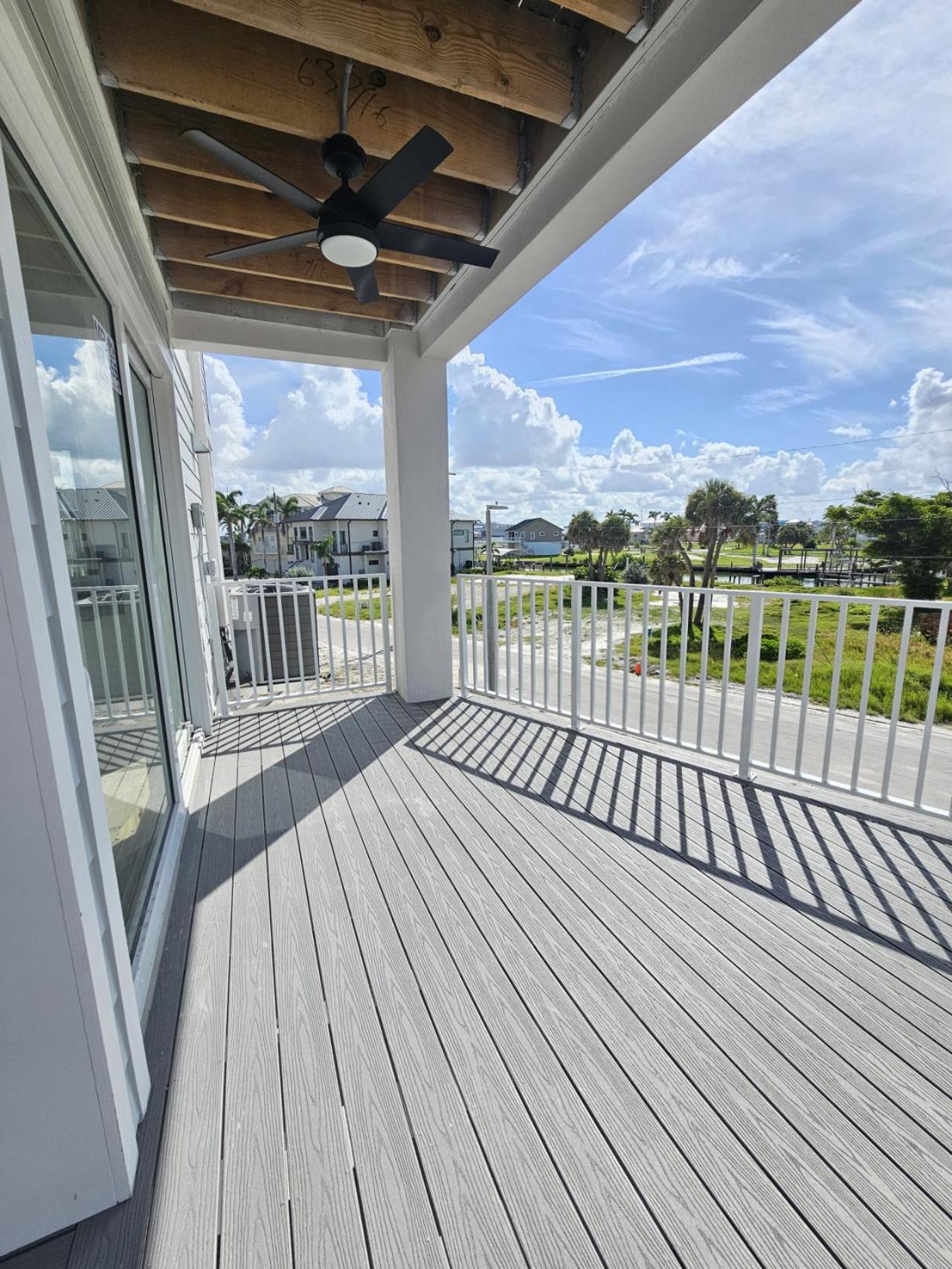 Luxury 5BR- 4BA Coastal Retreat - Stunning Ocean Views and Walk to Times Square