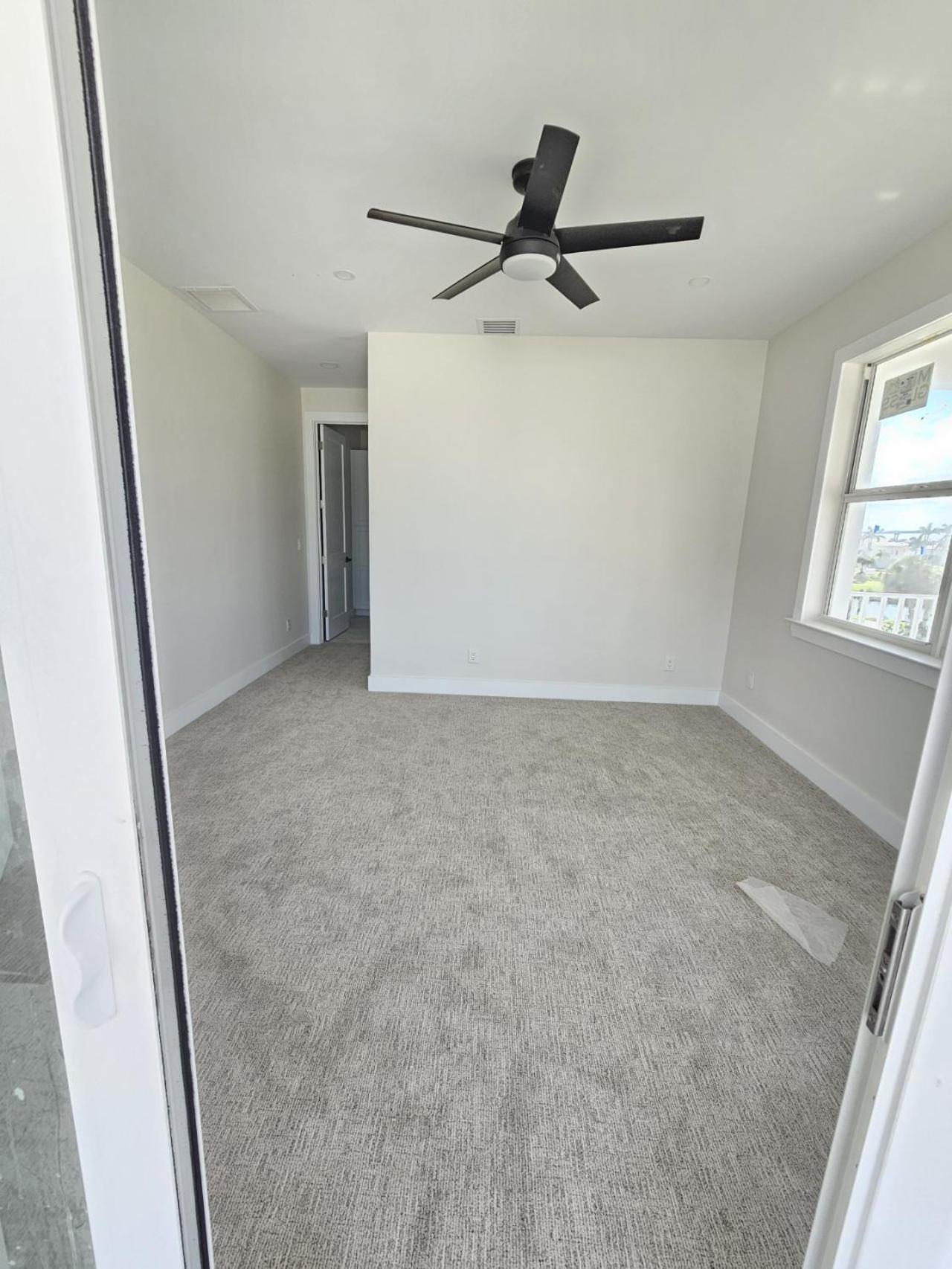 Luxury 5BR- 4BA Coastal Retreat - Stunning Ocean Views and Walk to Times Square