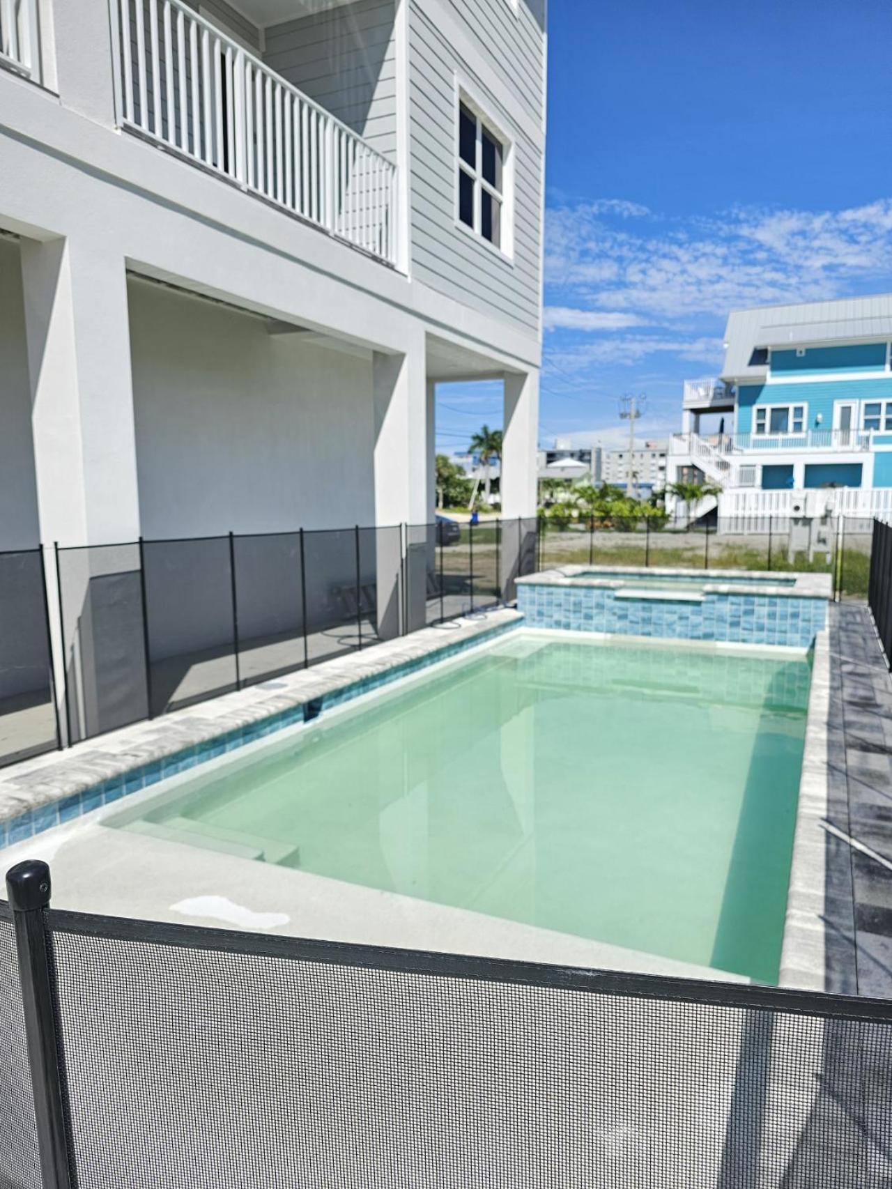 Luxury 5BR- 4BA Coastal Retreat - Stunning Ocean Views and Walk to Times Square