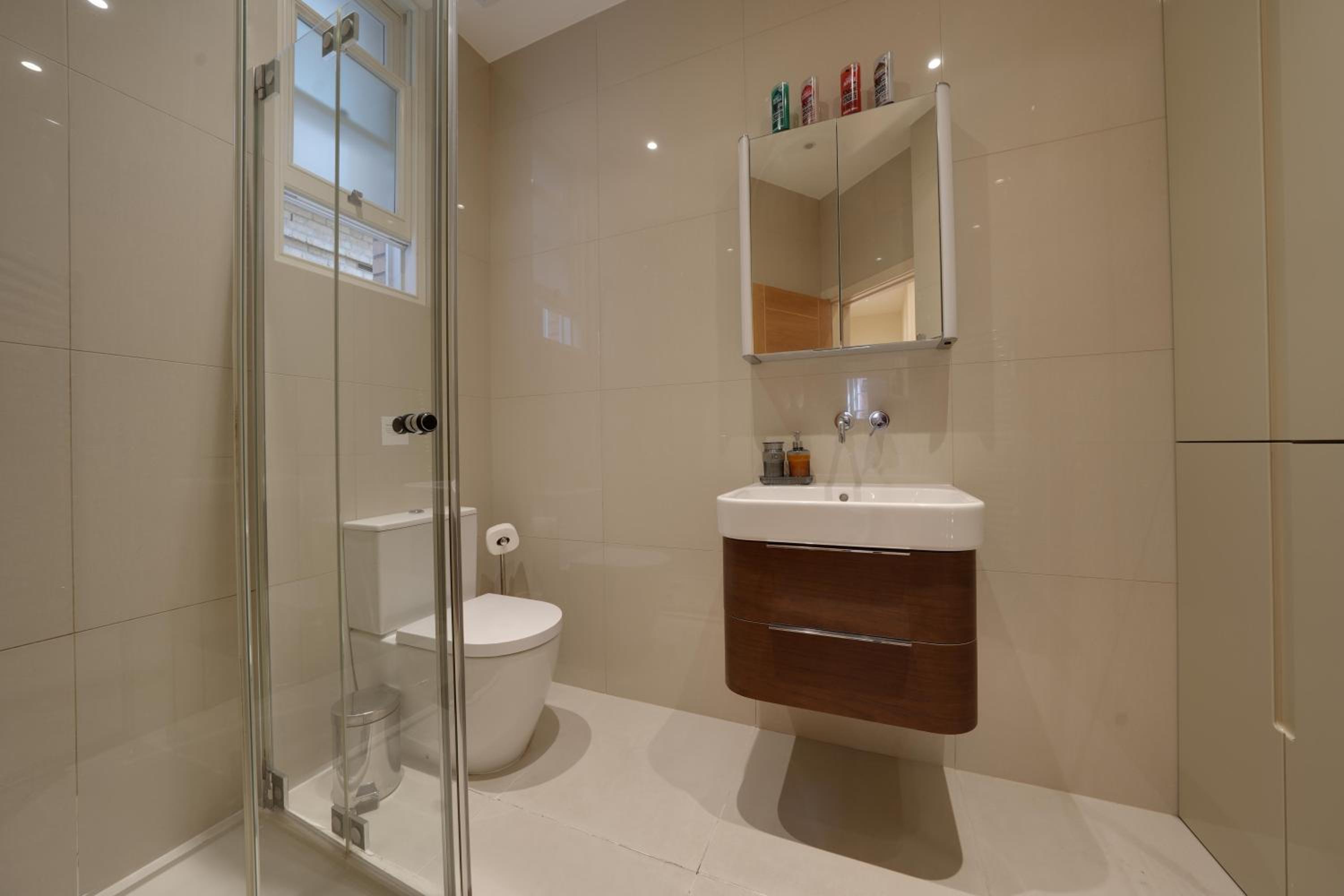 Fitzrovia Apartments 3BR Sleeps 18 Oxford