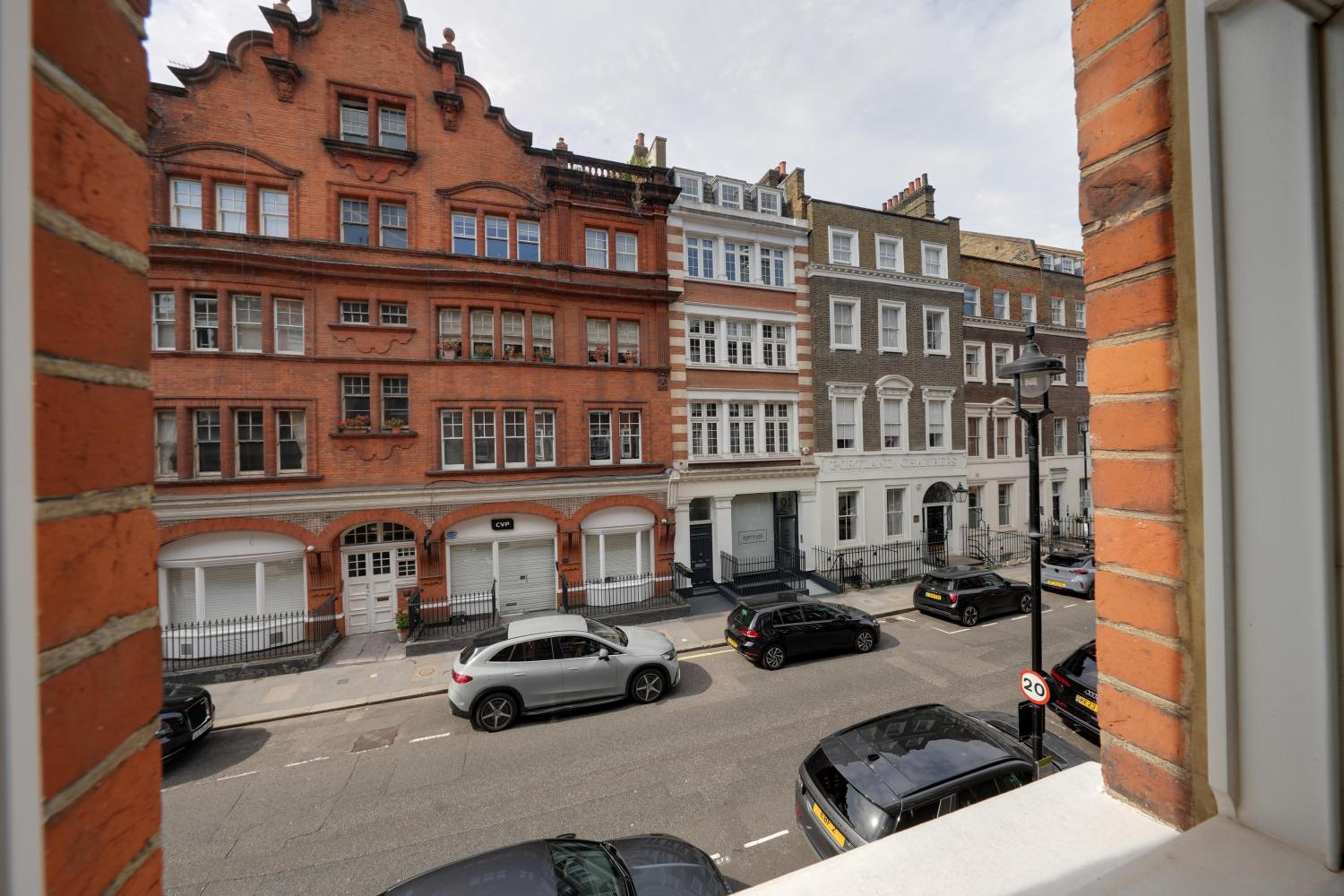 Fitzrovia Apartments 3BR Sleeps 18 Oxford