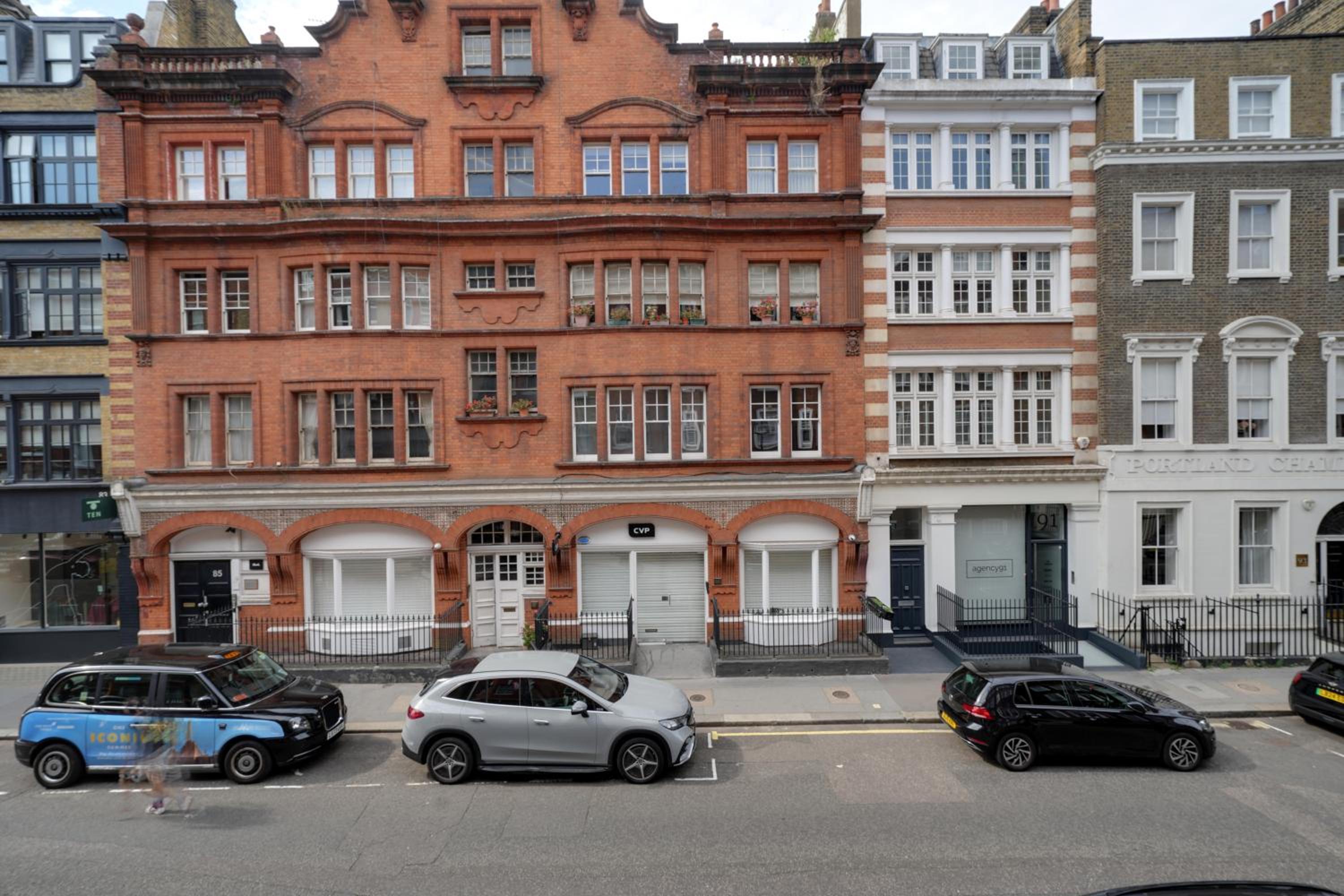 Fitzrovia Apartments 3BR Sleeps 18 Oxford