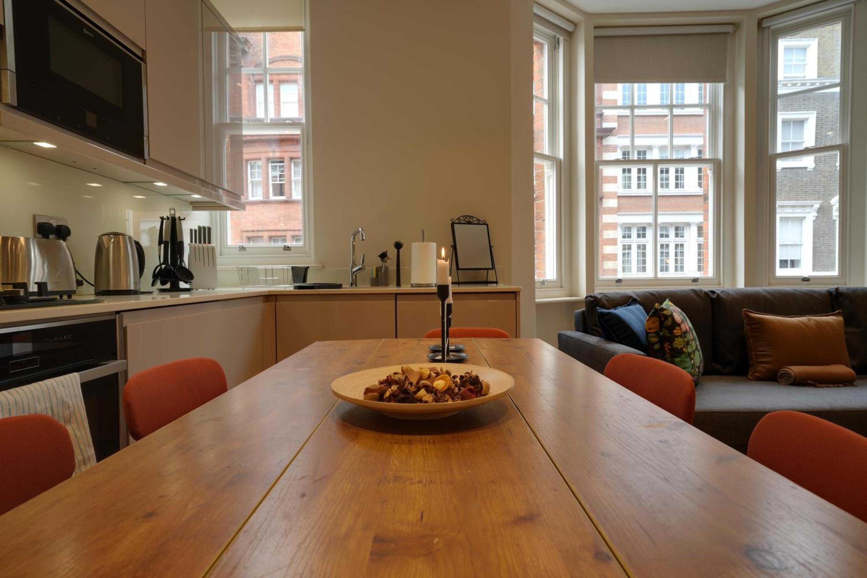 Fitzrovia Apartments 3BR Sleeps 18 Oxford