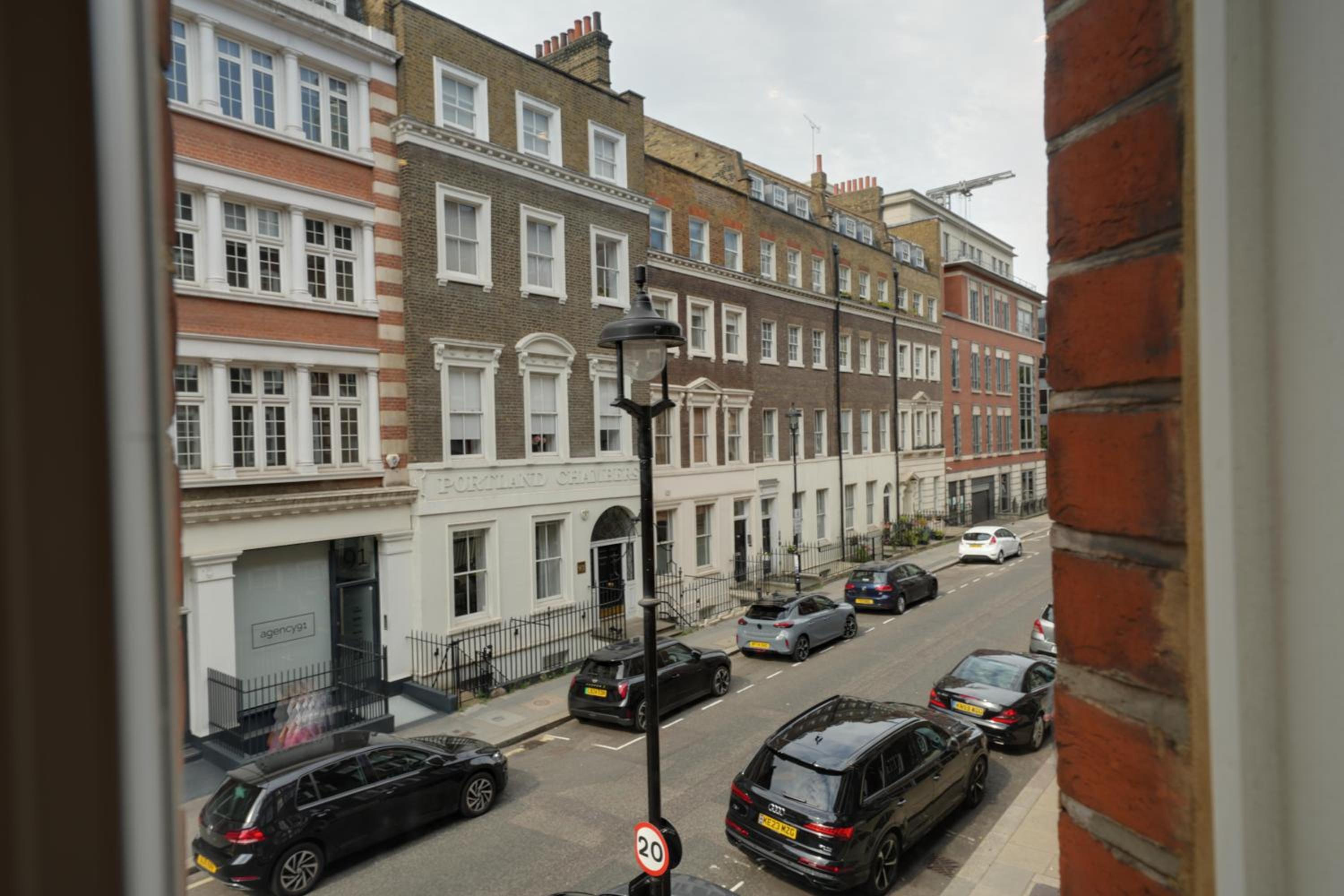 Fitzrovia Apartments 3BR Sleeps 18 Oxford