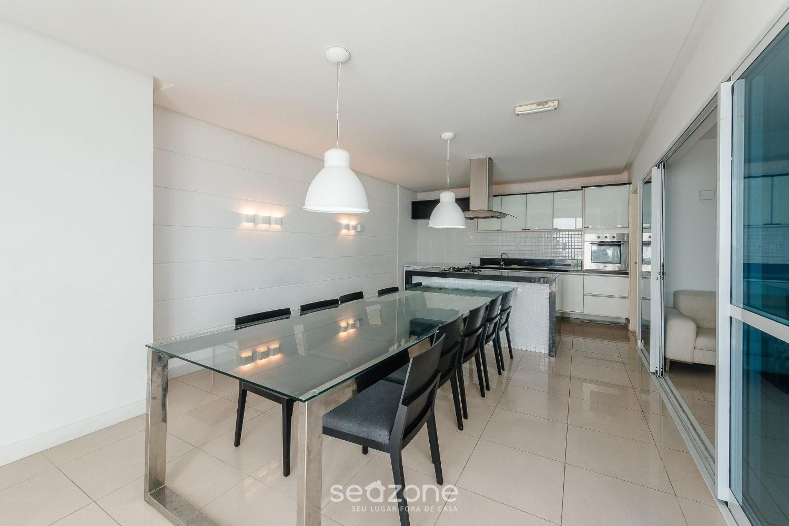 Apt w/ balcony & view, steps from the sea OPR0303