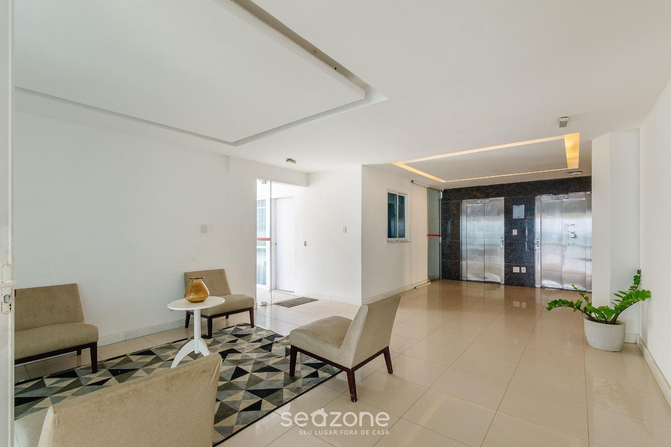 Apt w/ balcony & view, steps from the sea OPR0303