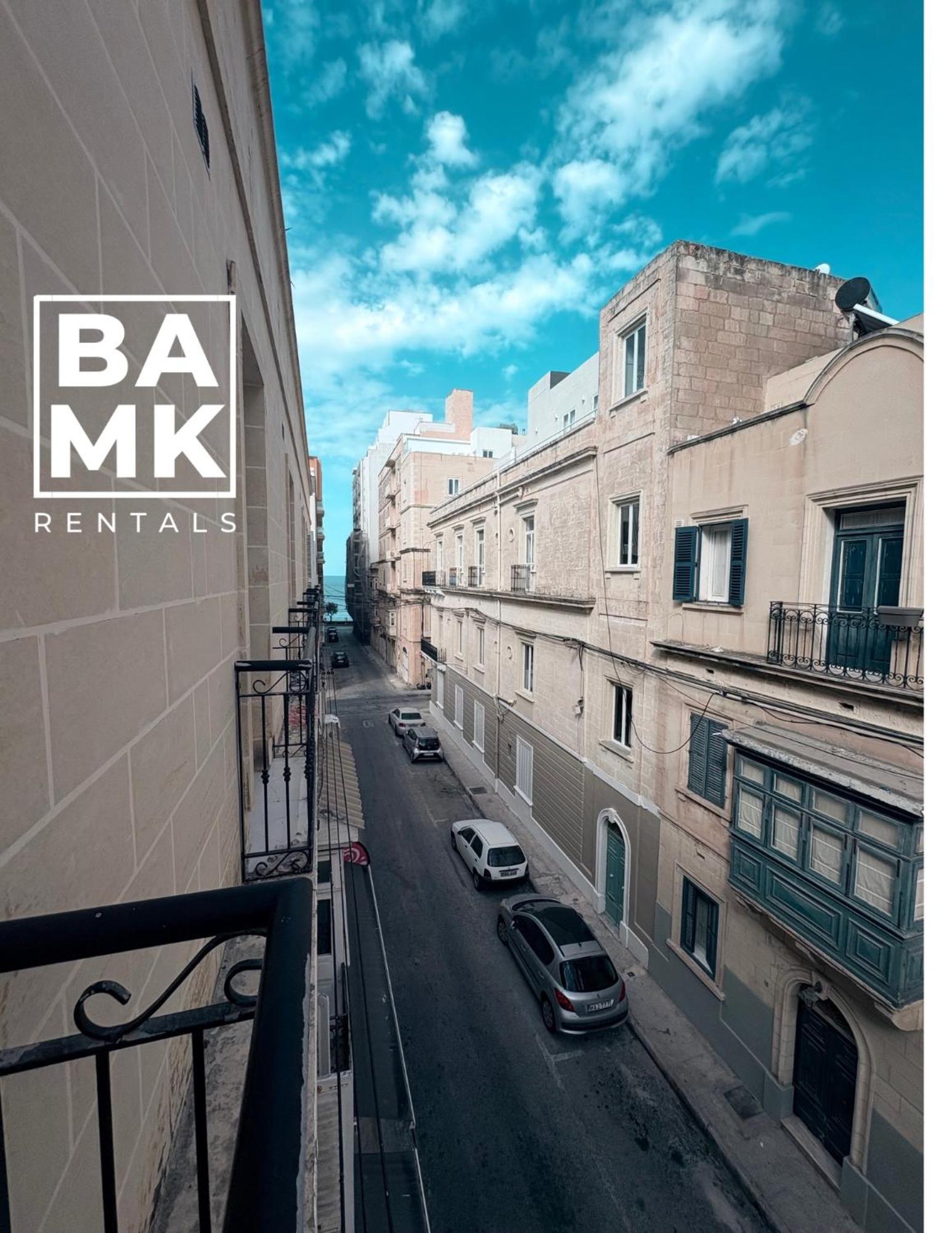 Sliema Modern 2 Bedroom Apartment 1 Minute from the Promenade