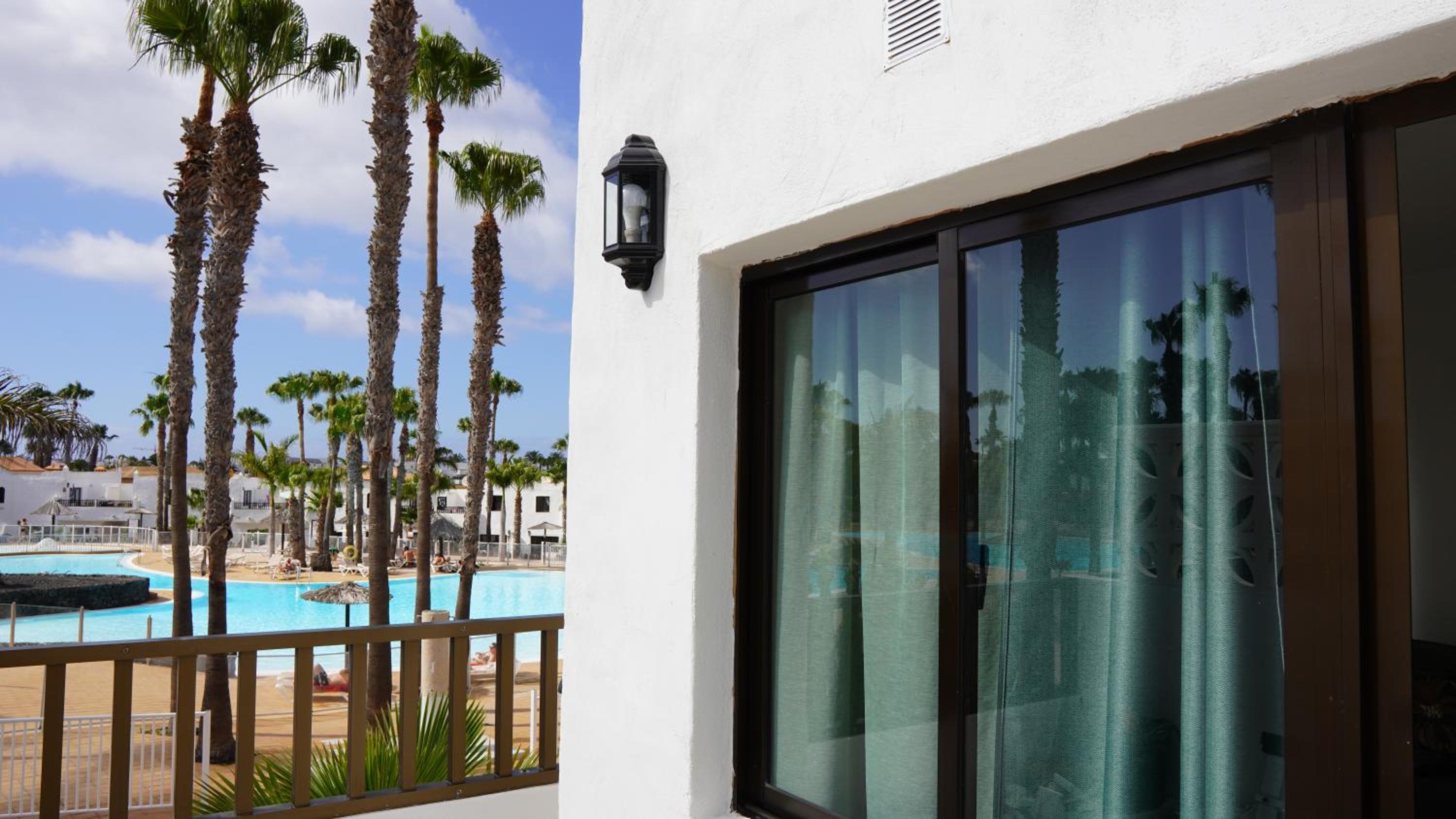 Corralejo Oasis Duna Casa 3P is Premium Adults-Only Apartment with Panoramic Pool View