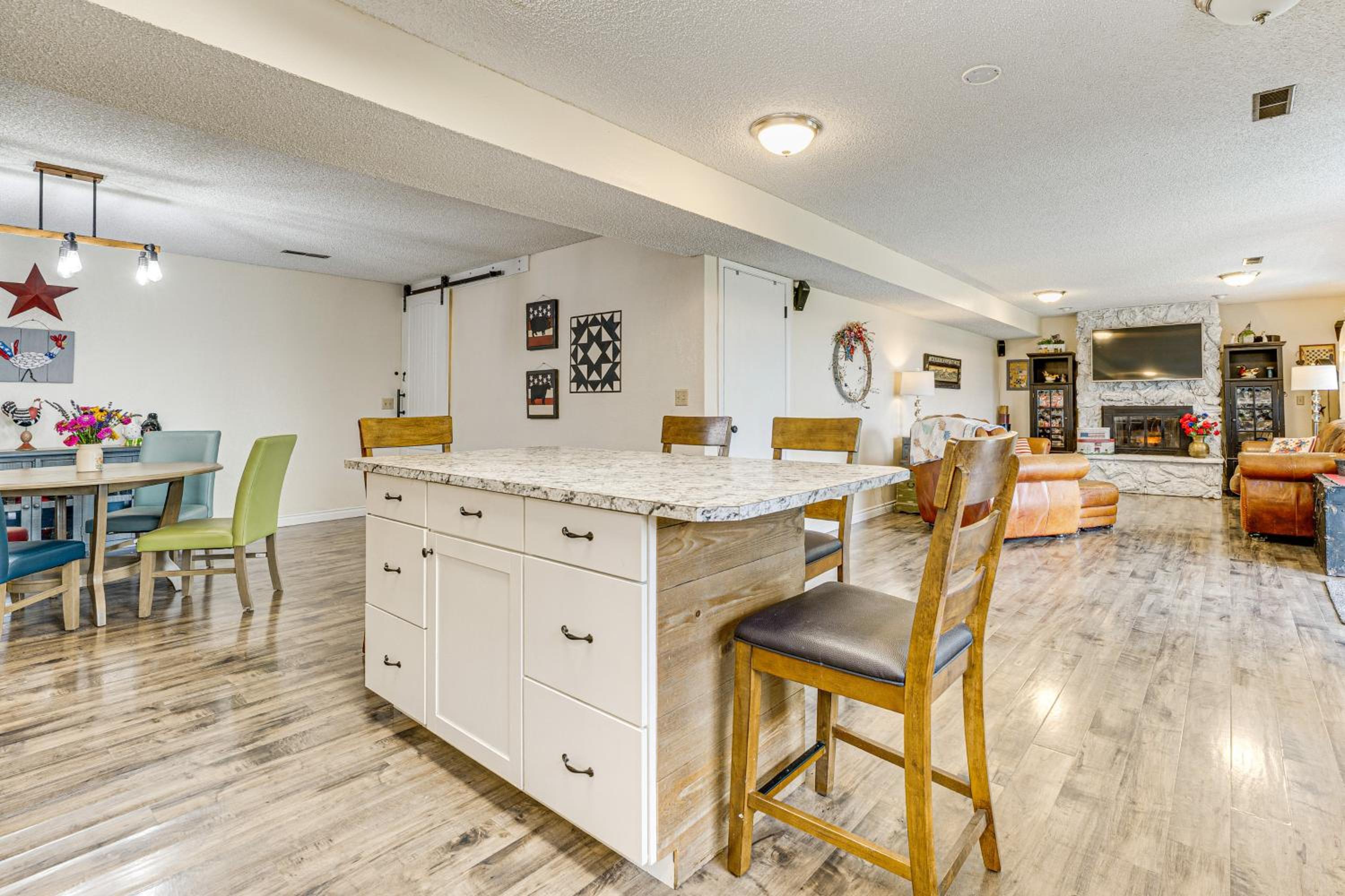 Hike and Explore Retreat with Scenic Views in Selah!