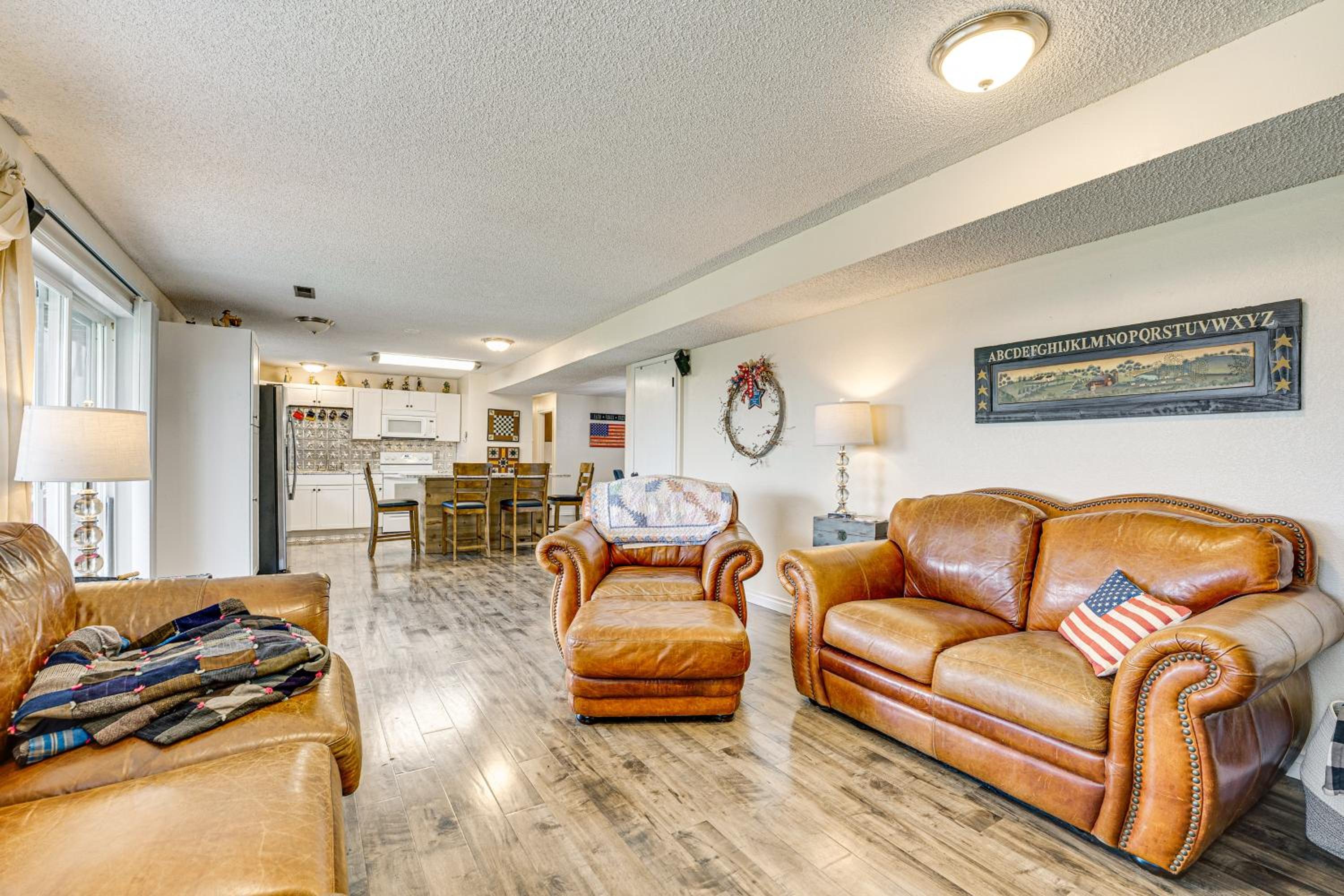 Hike and Explore Retreat with Scenic Views in Selah!