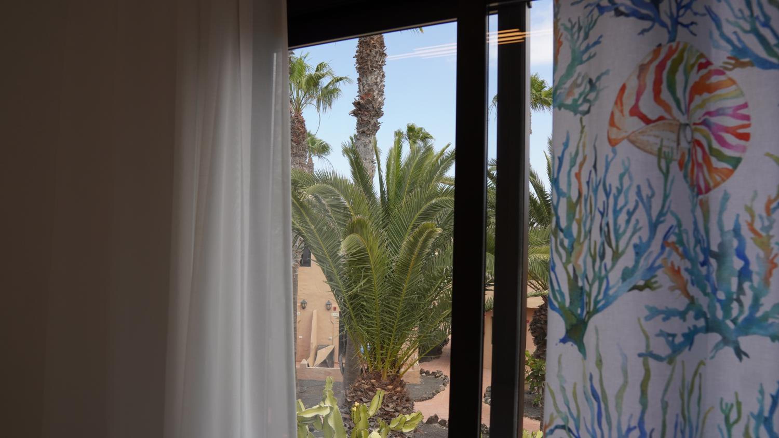 Corralejo Oasis Duna Casa 3P is Premium Adults-Only Apartment with Panoramic Pool View