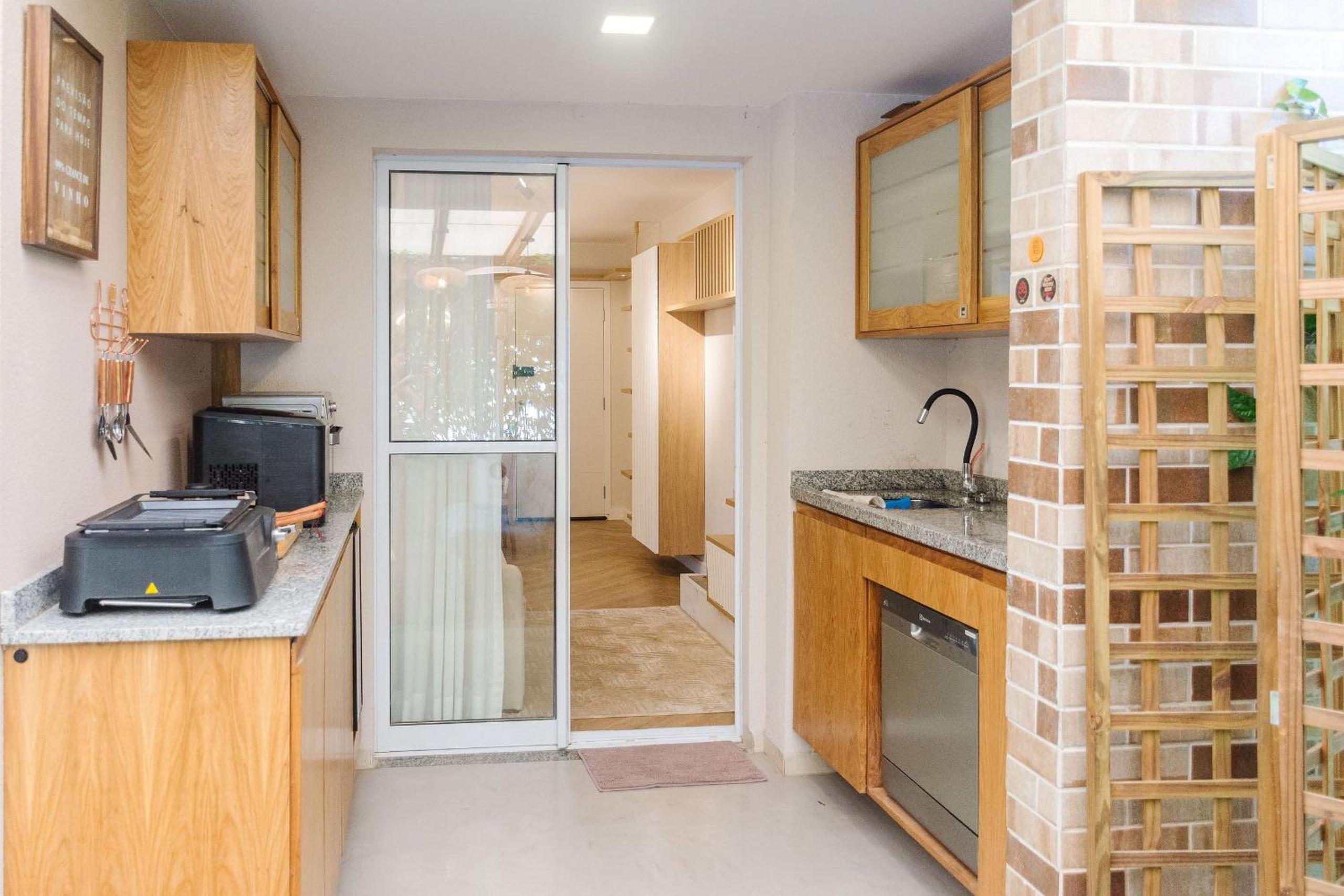 Modern Apt in Full Leisure Condo CME0107
