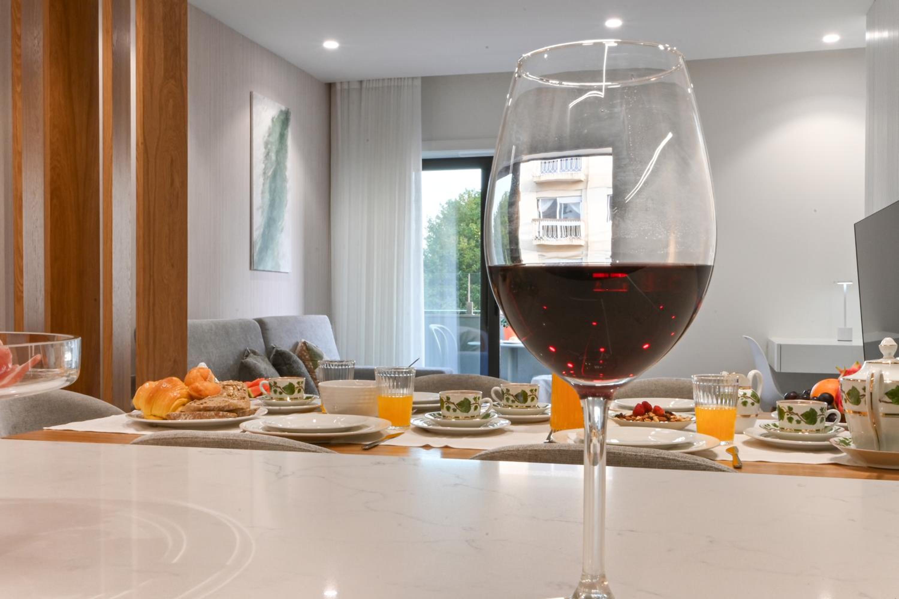 ON Apartments - Matosinhos Premium - Free Parking & Pet Friendly