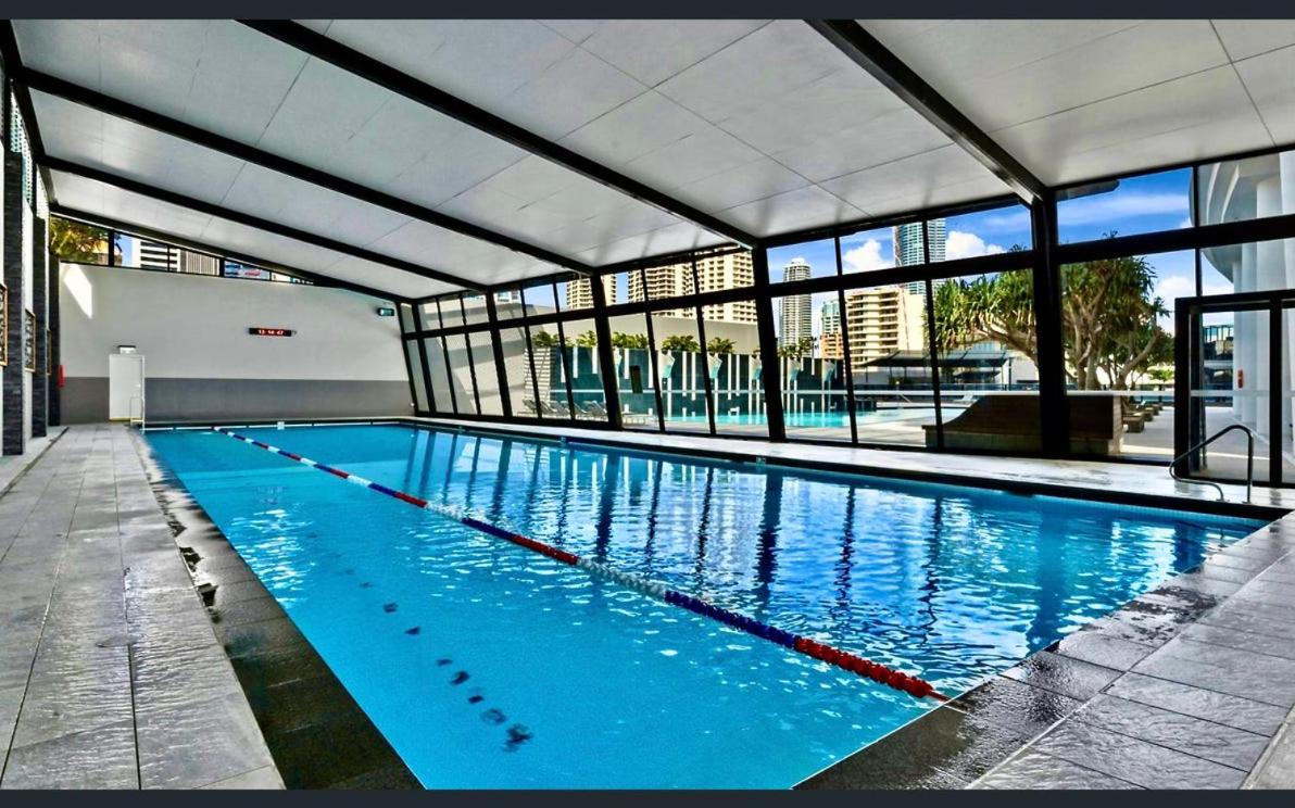 Mantra Circle on Cavill High Floor Spa Luxury