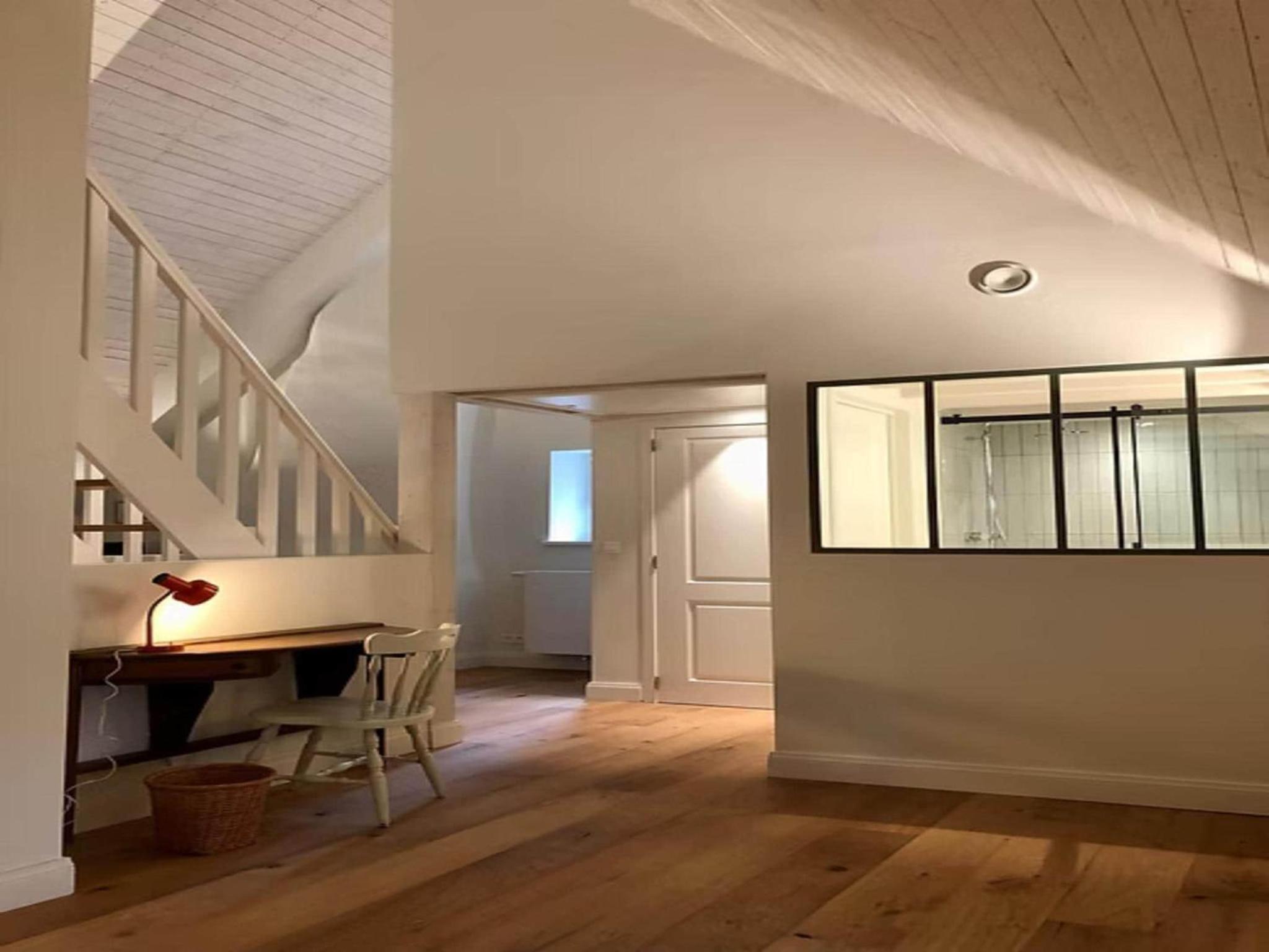 2-bedroom cottage with park and deer park