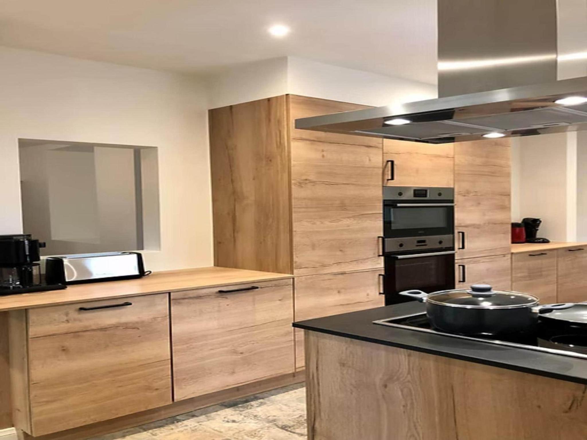 2-bedroom cottage with park and deer park
