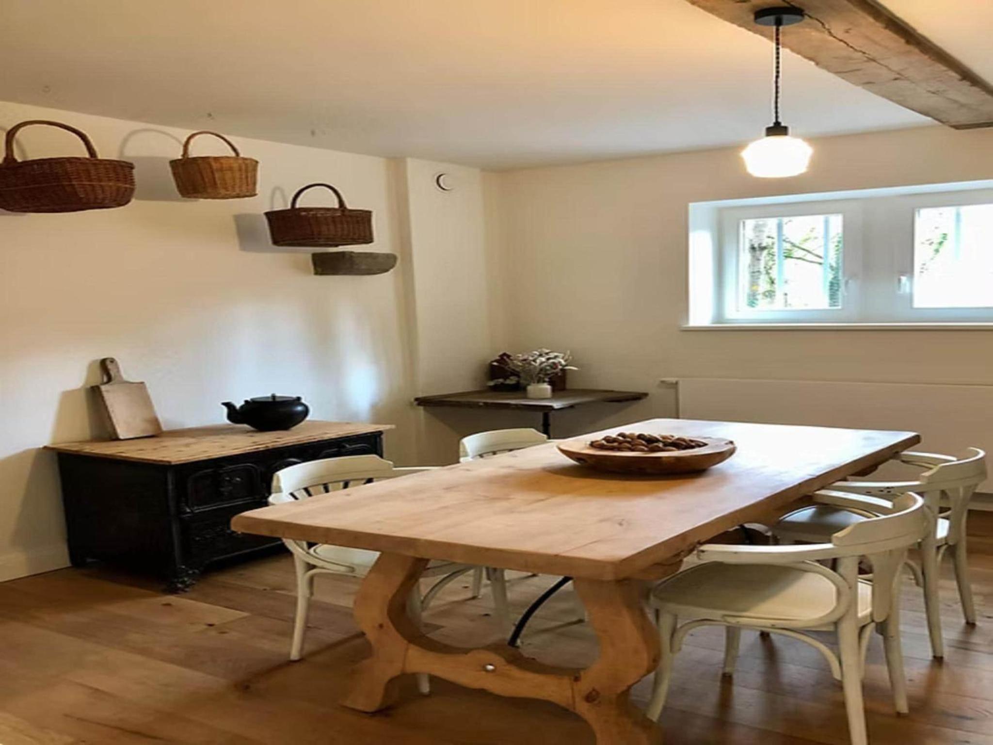 2-bedroom cottage with park and deer park