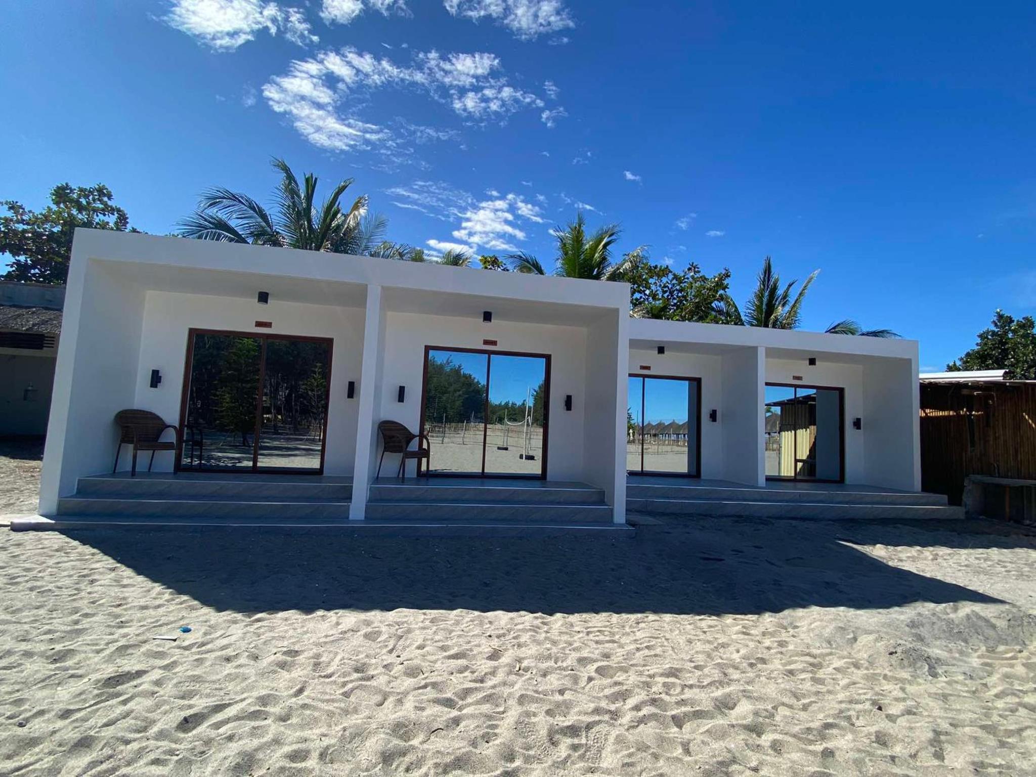 Beach front deluxe room with bathroom - Modern Cabin Shiloh 2
