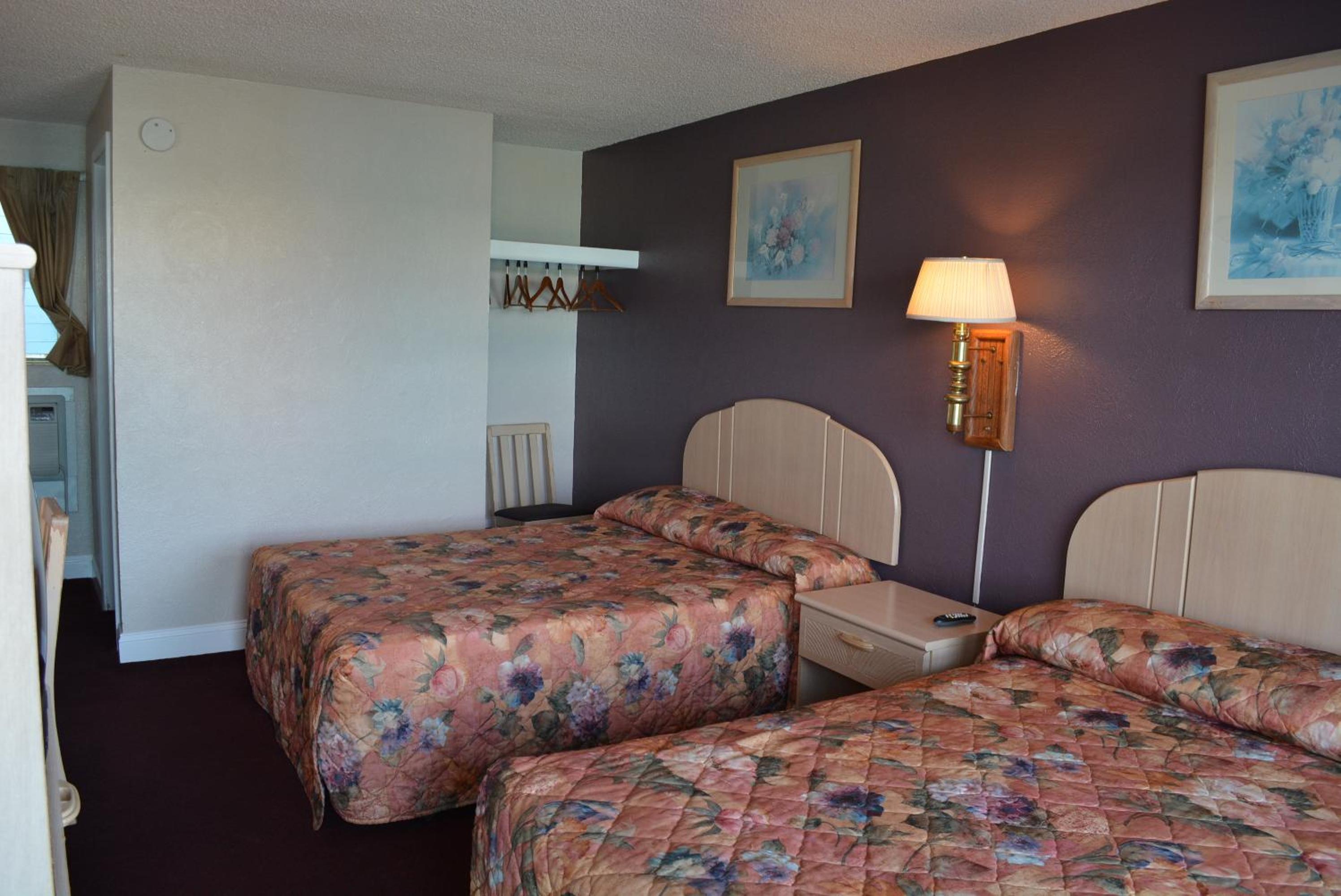 Royal Court Motel