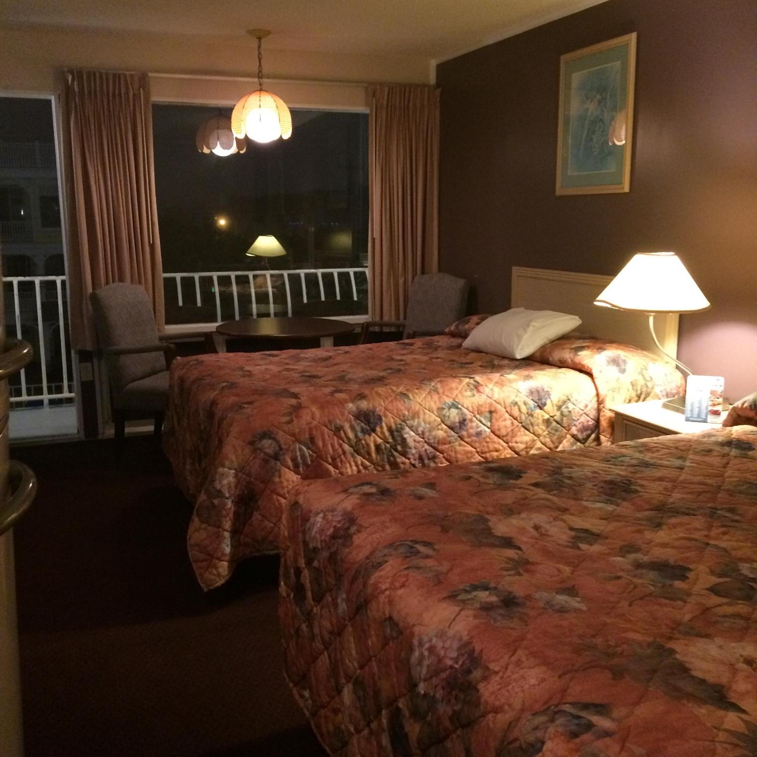 Royal Court Motel
