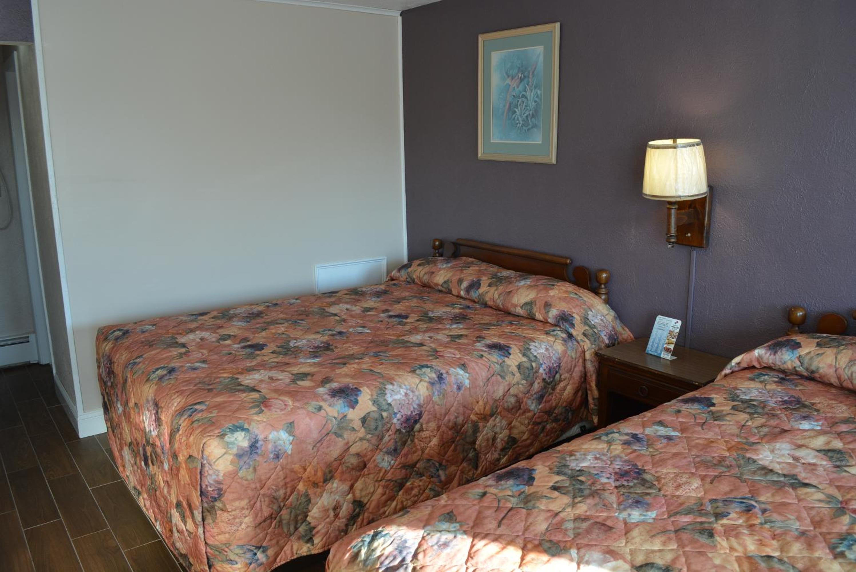 Royal Court Motel