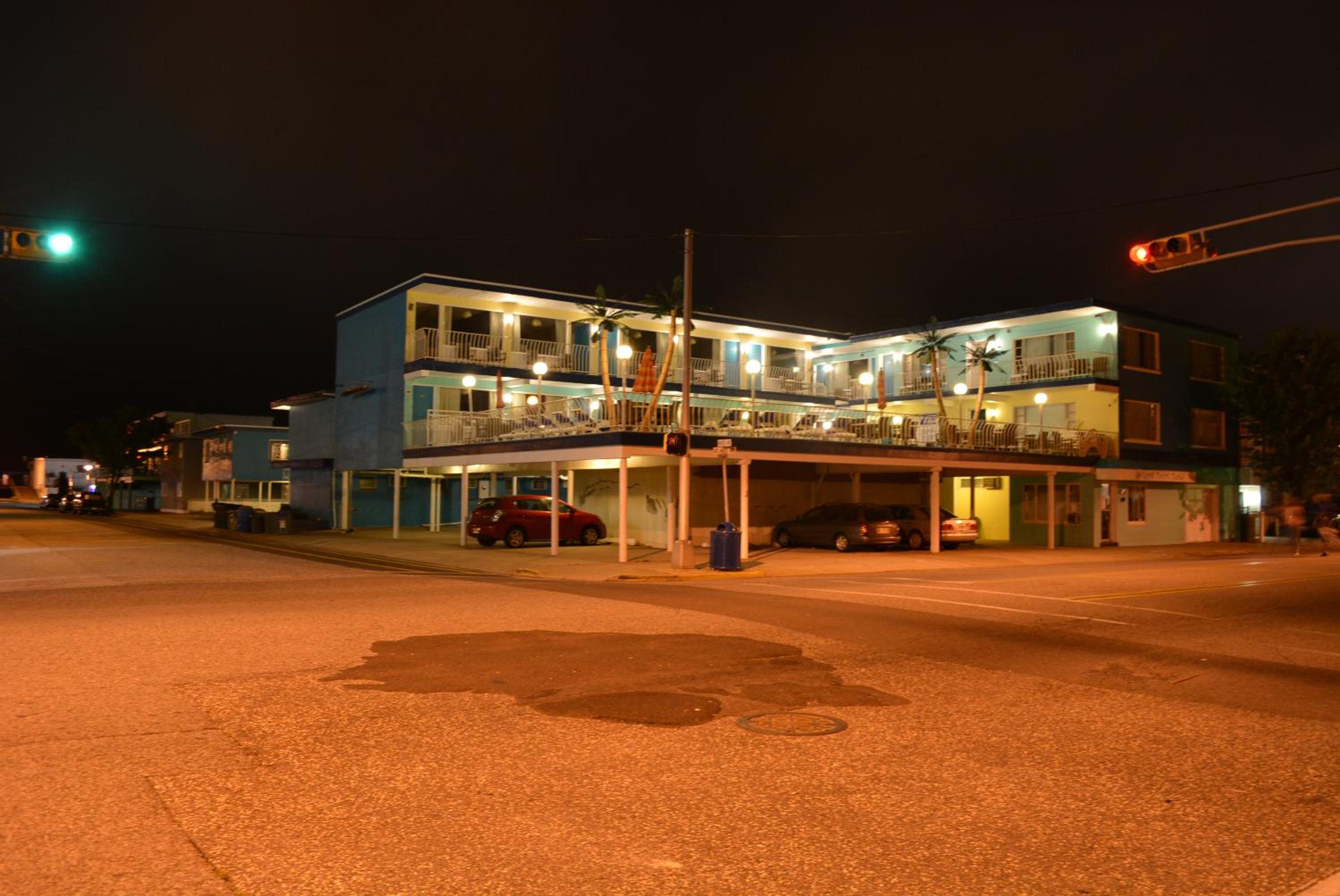 Royal Court Motel