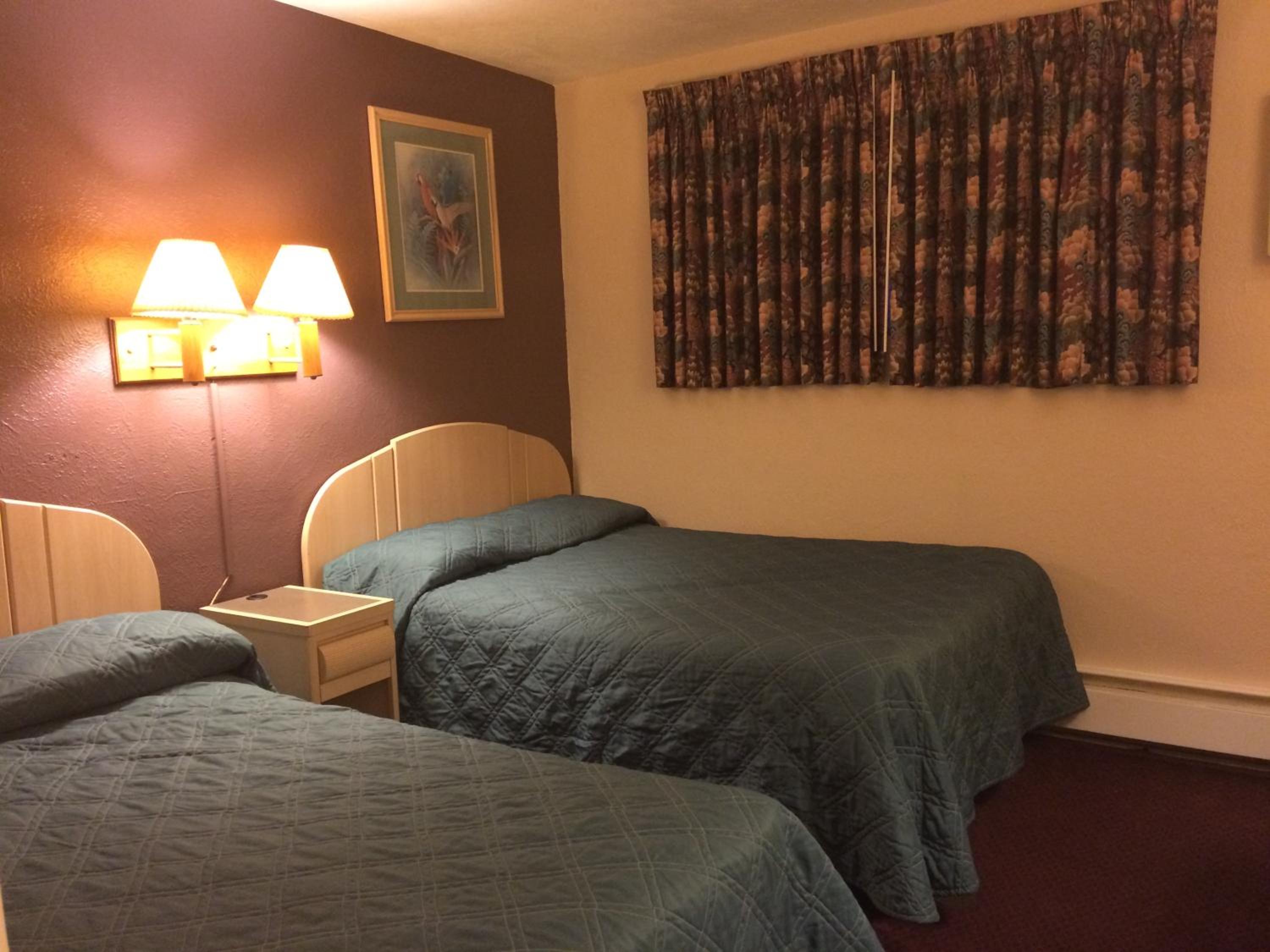 Royal Court Motel