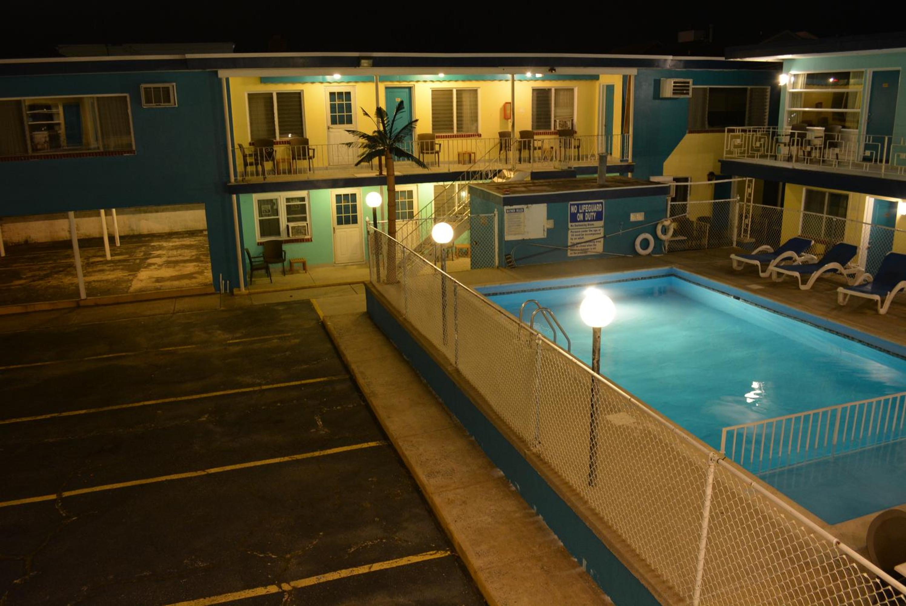 Royal Court Motel