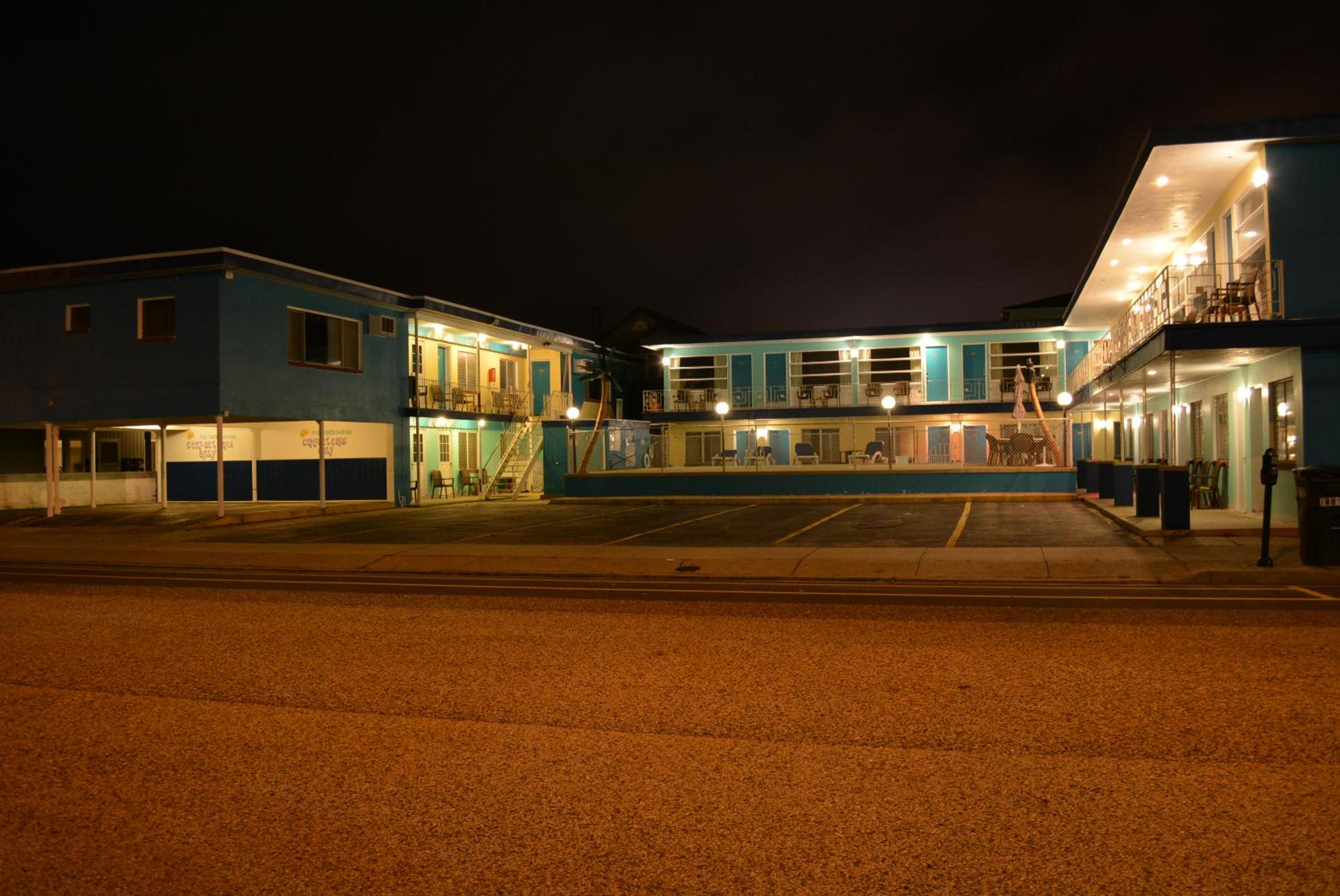 Royal Court Motel