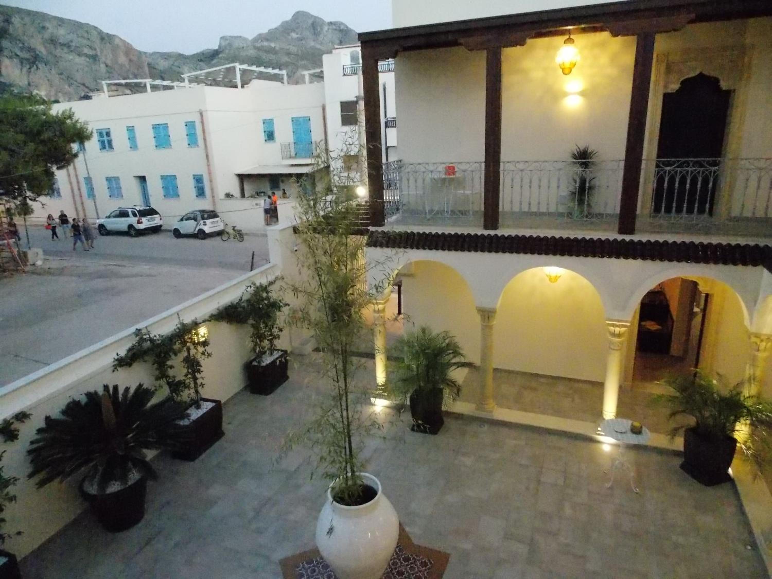 RIAD Comfort Rooms