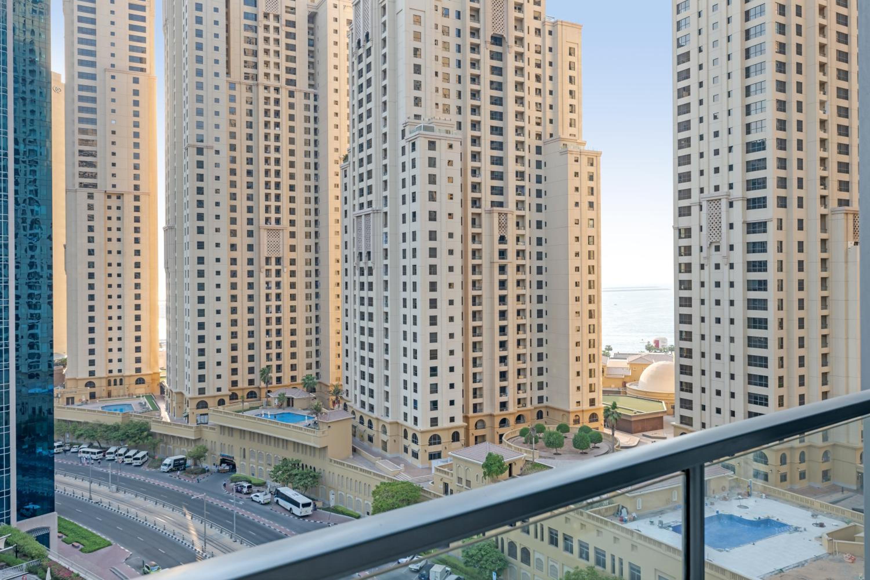 Exceptional Marina View & Location- Large & Bright 1BDR Apartment- 3mn to JBR, Tram & Beach- up to 5