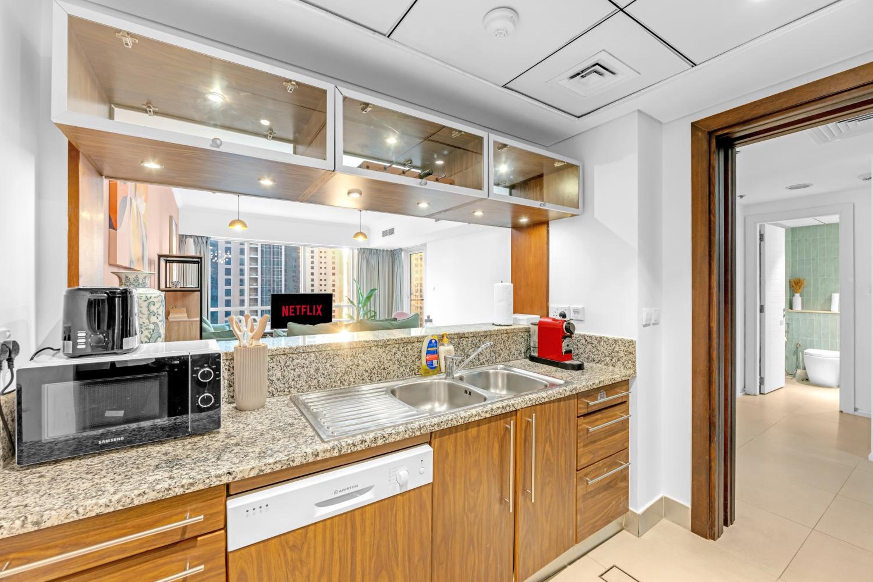 Exceptional Marina View & Location- Large & Bright 1BDR Apartment- 3mn to JBR, Tram & Beach- up to 5