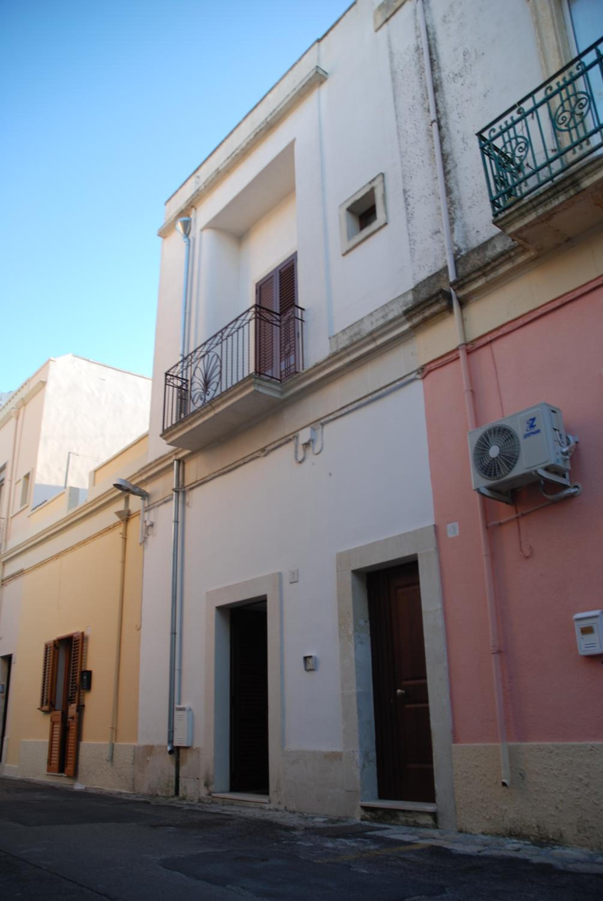 Casa Meravigli view 2