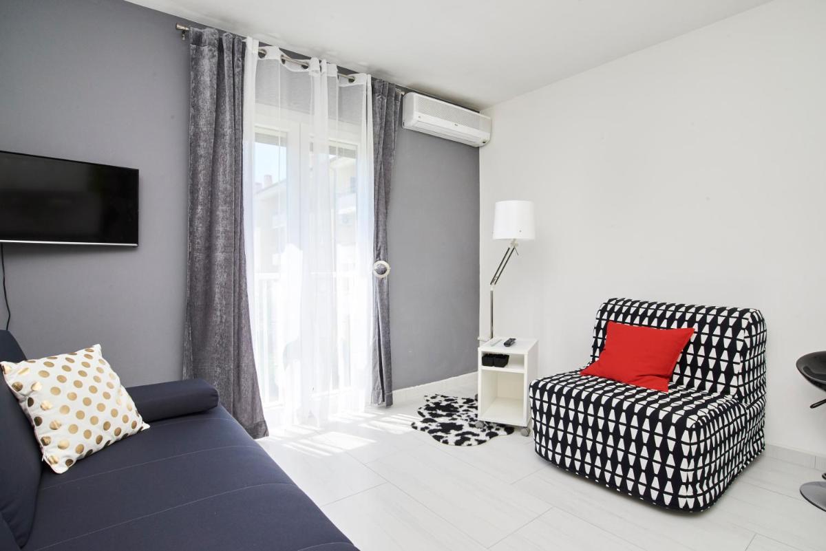 Studio Apartment Vanda view 5