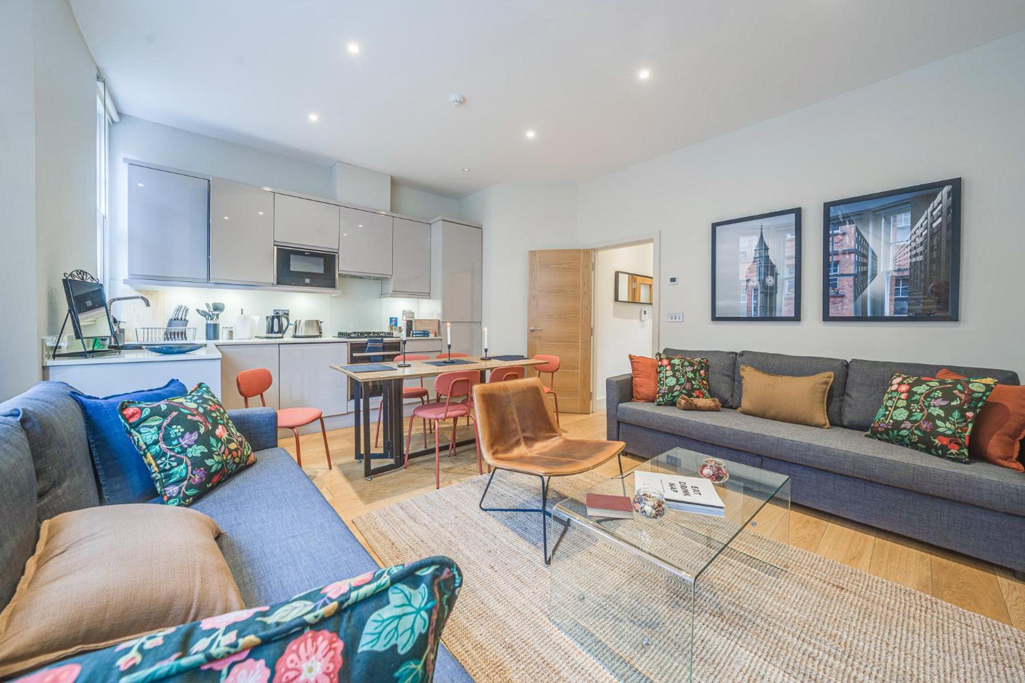 Fitzrovia Apartments 3BR Sleeps 18 Oxford