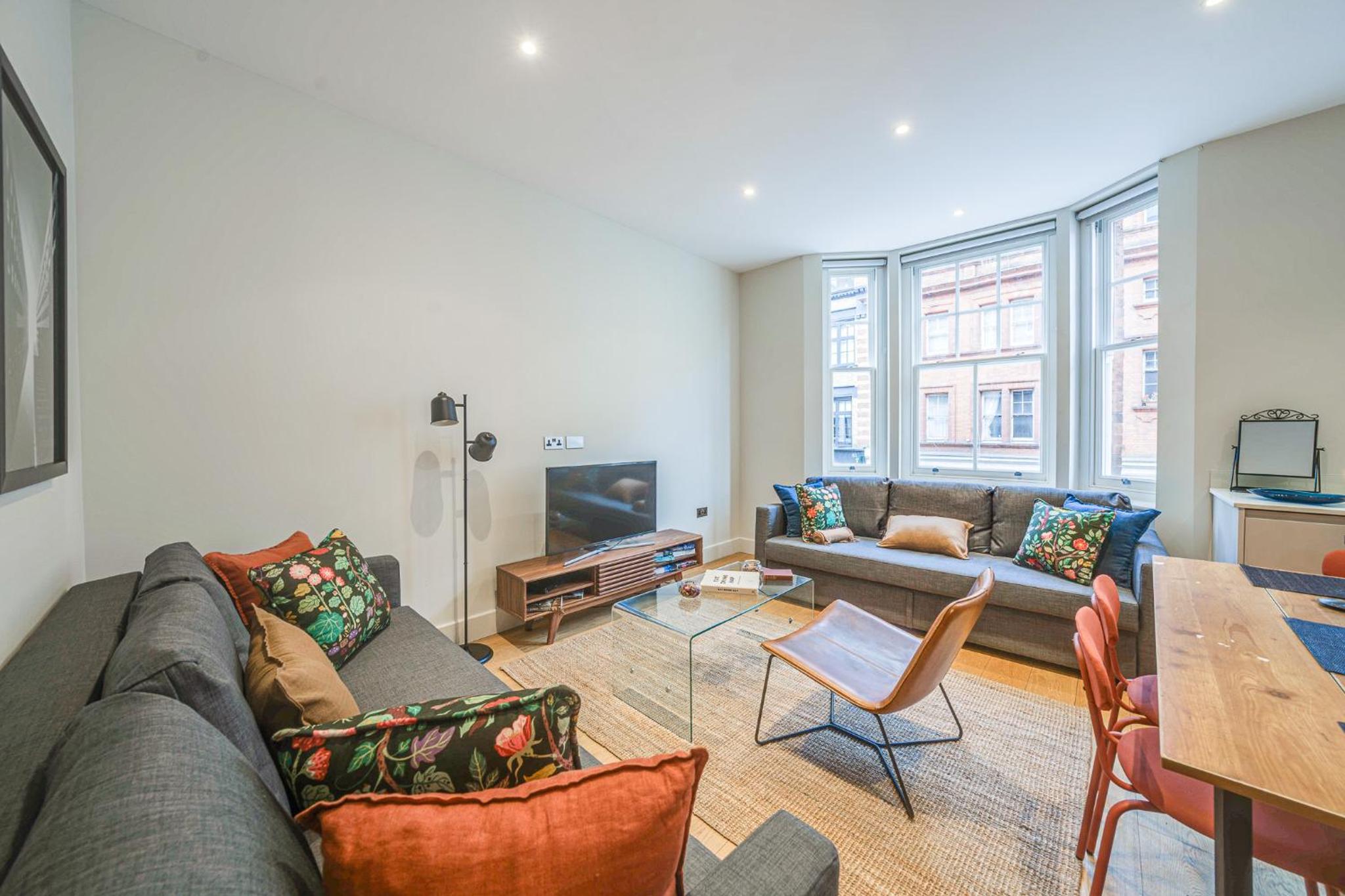 Fitzrovia Apartments 3BR Sleeps 18 Oxford