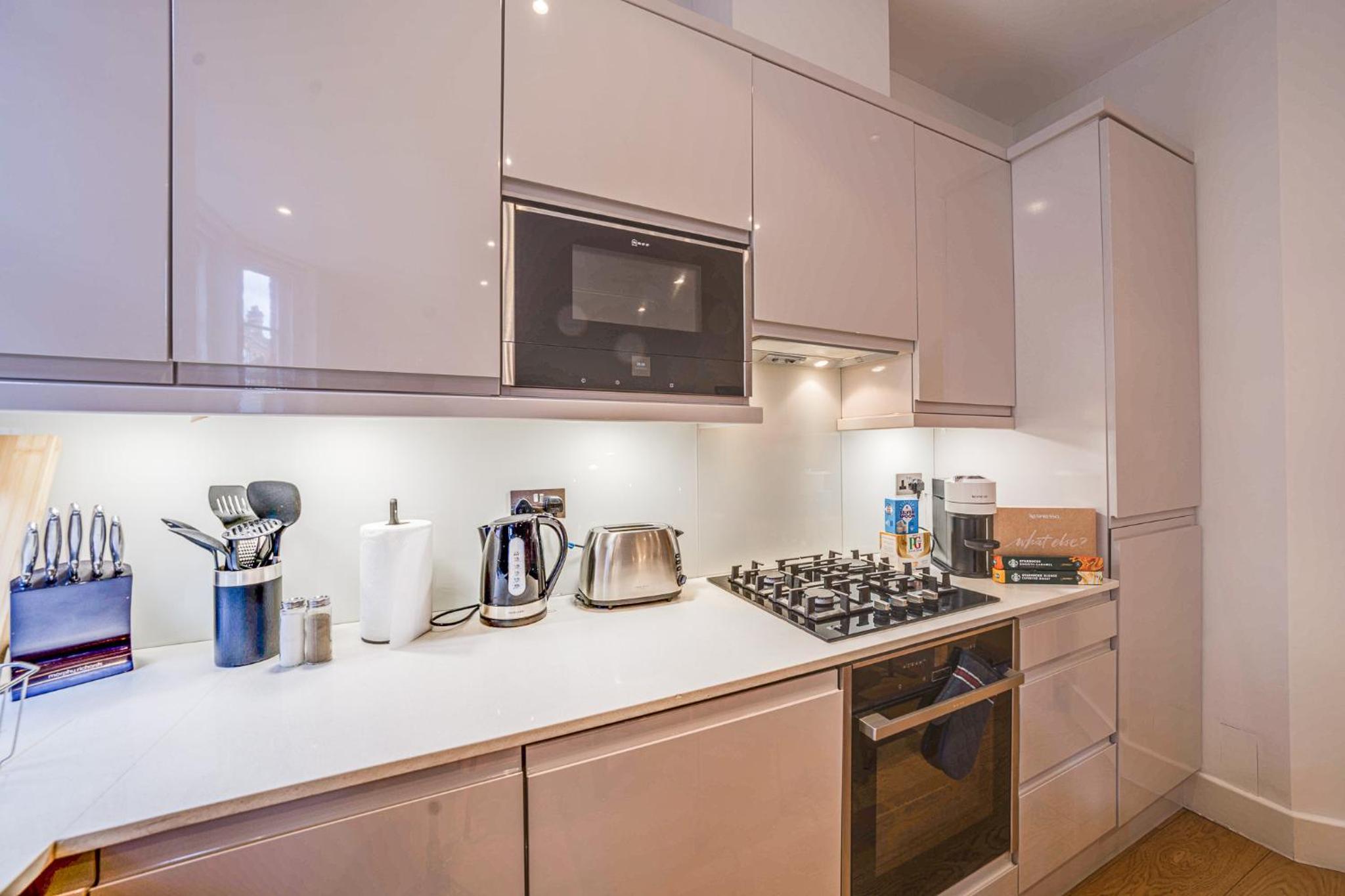 Fitzrovia Apartments 3BR Sleeps 18 Oxford