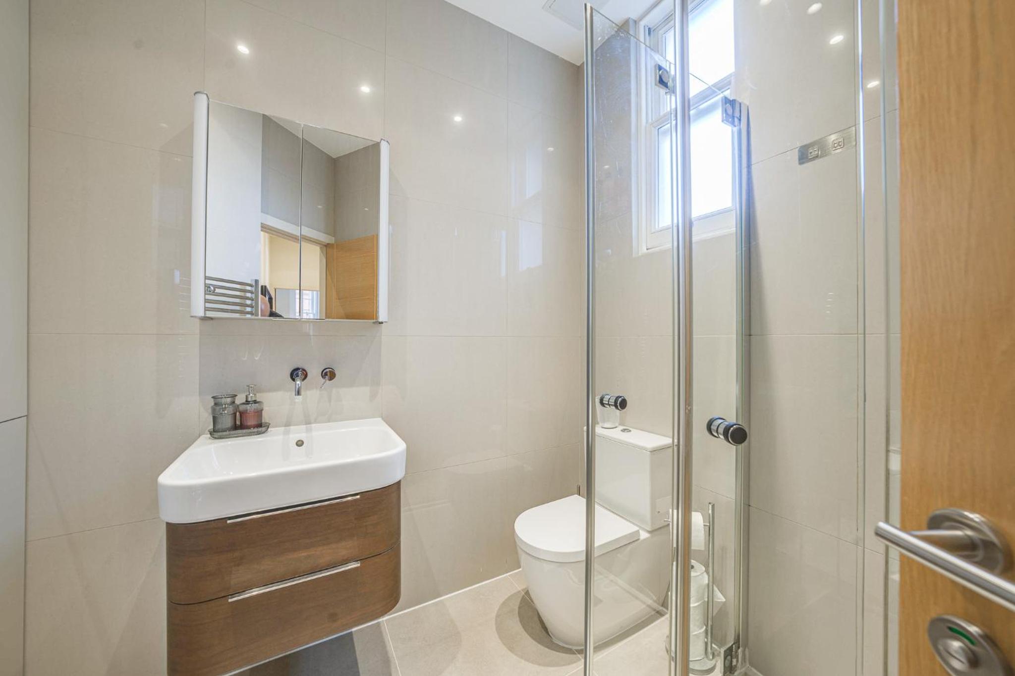 Fitzrovia Apartments 3BR Sleeps 18 Oxford