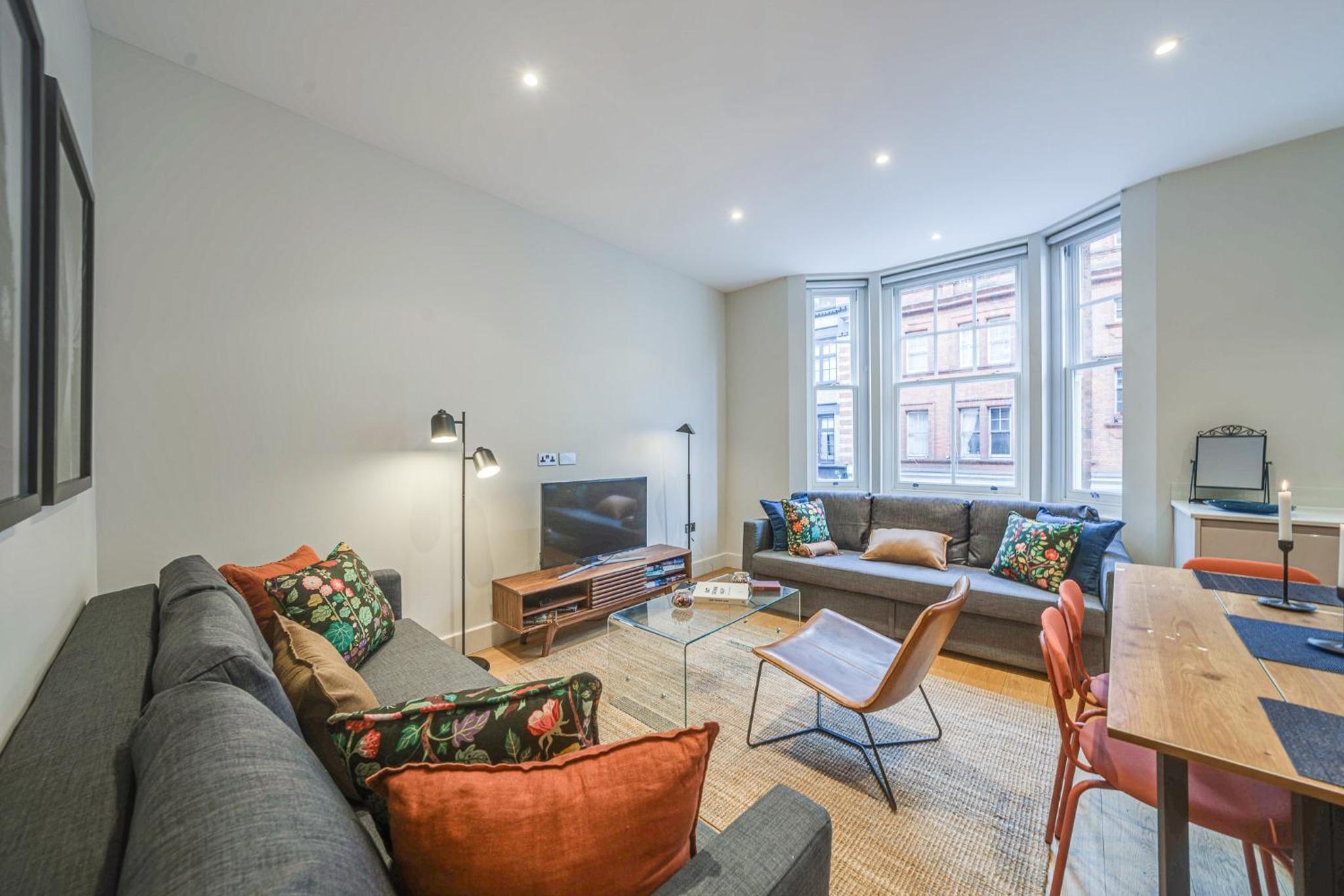 Fitzrovia Apartments 3BR Sleeps 18 Oxford