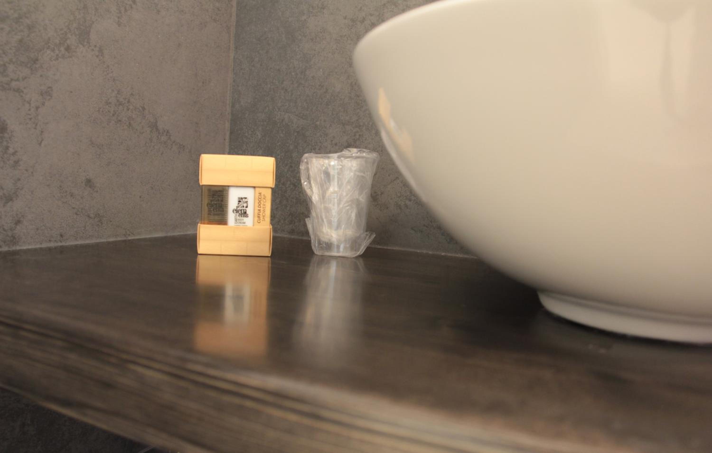 Lamia Room Rentals