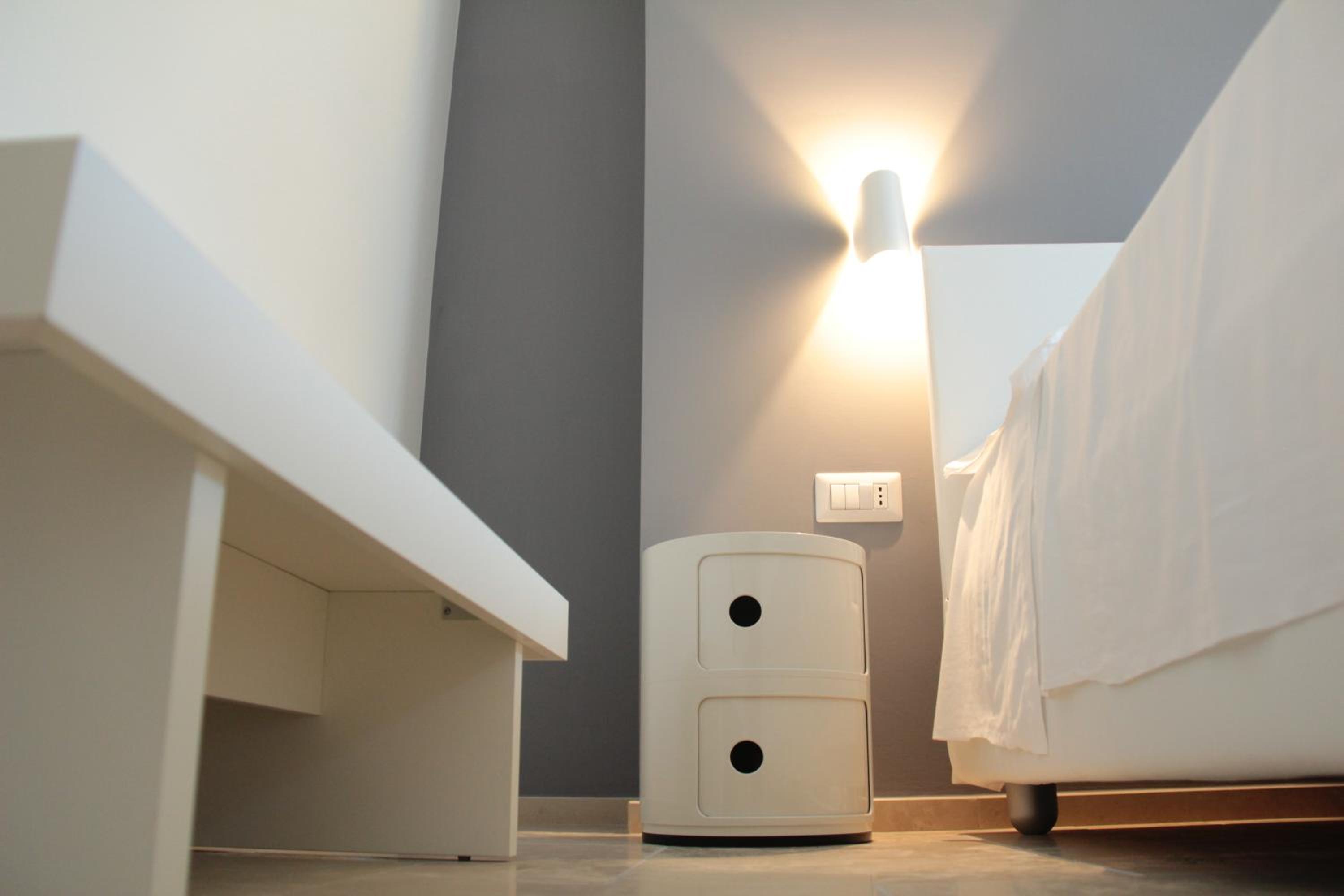 Lamia Room Rentals
