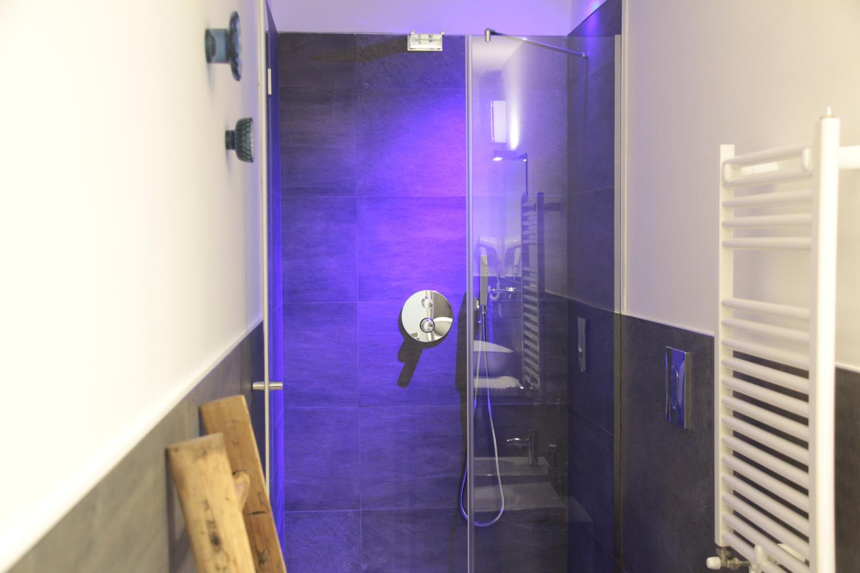 Lamia Room Rentals