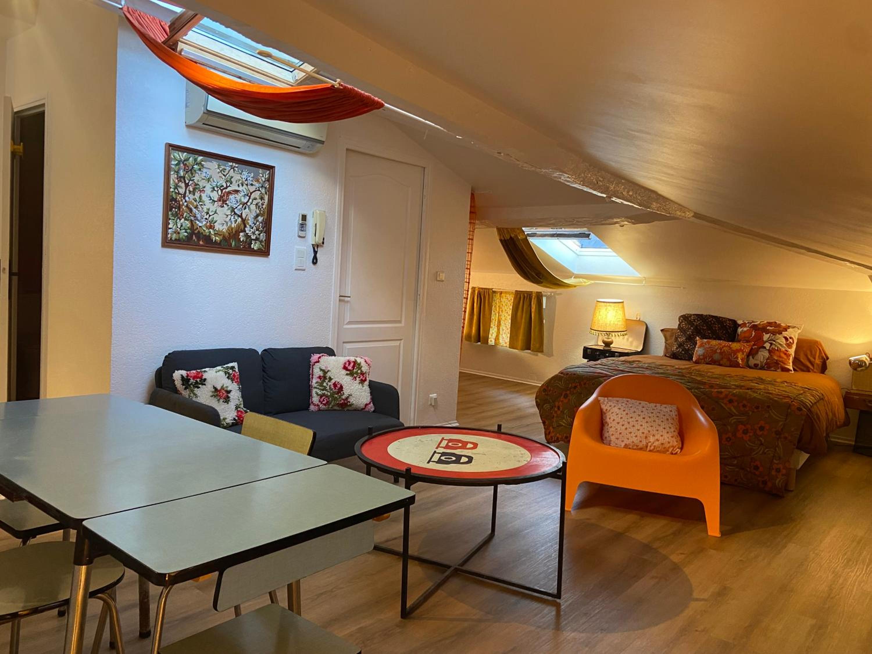 Chez Mary Studio -Les 70'S