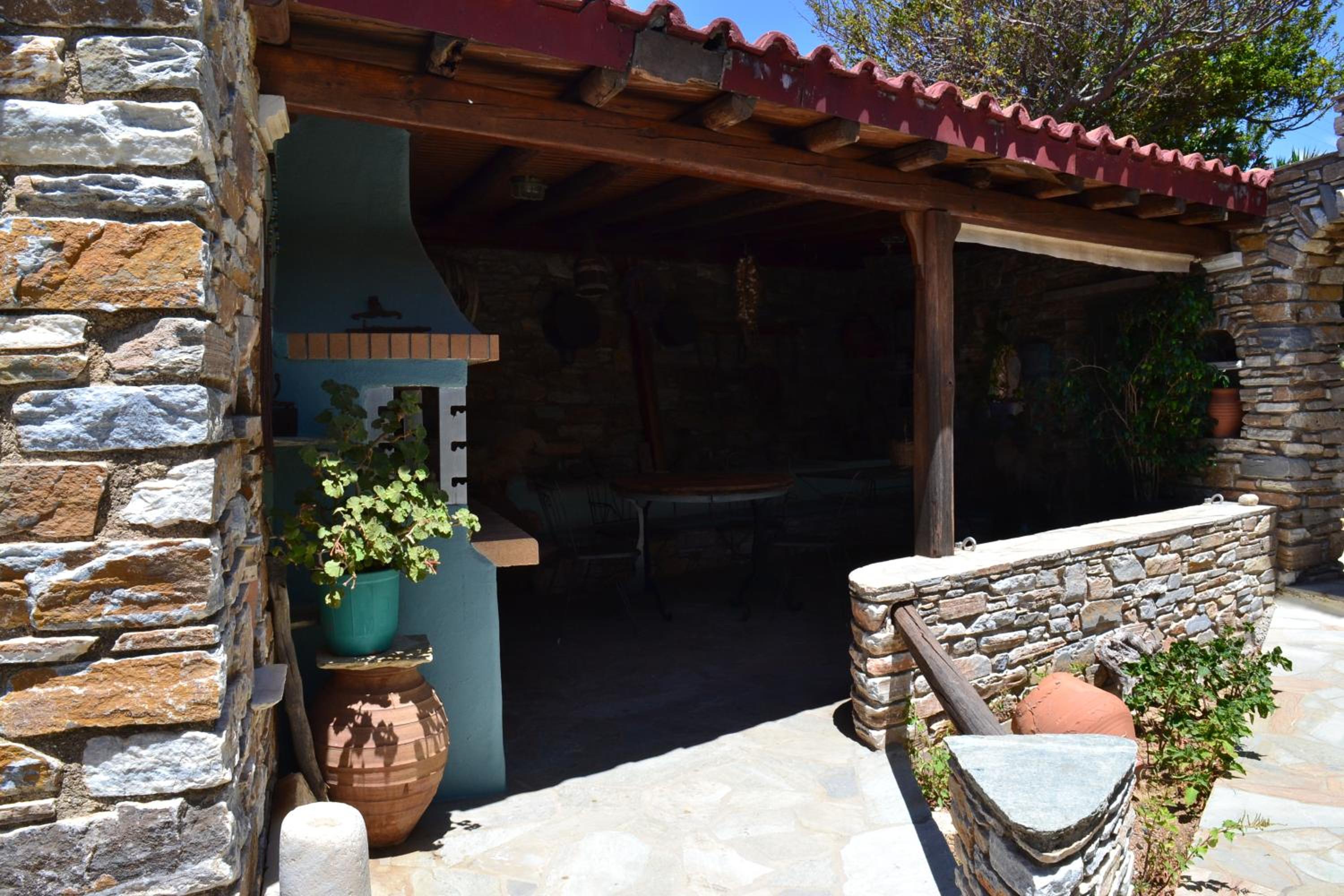 Stelios Zalonis Apartments