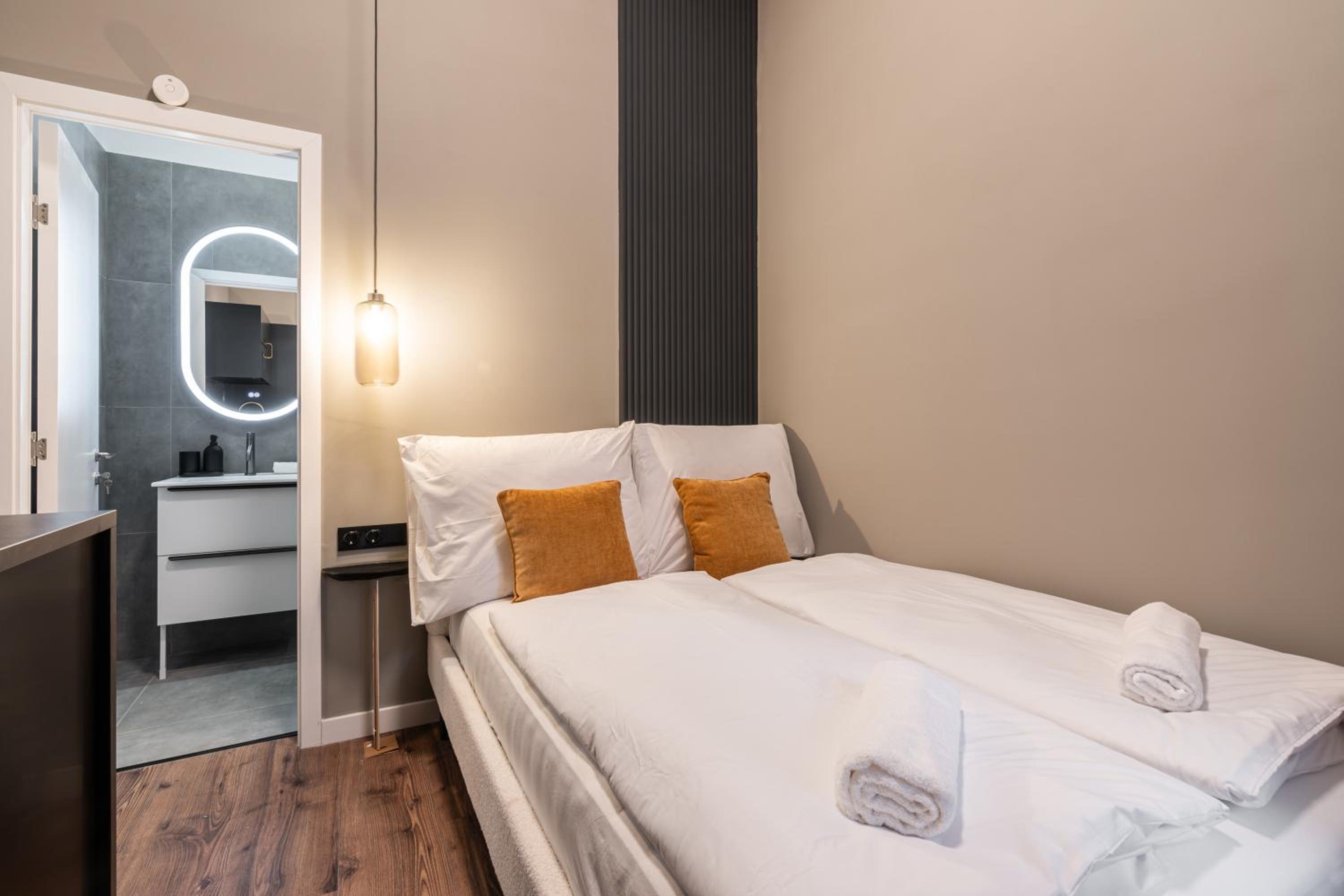 S7 - Síp Downtown Hideaway - Best Location by BQA