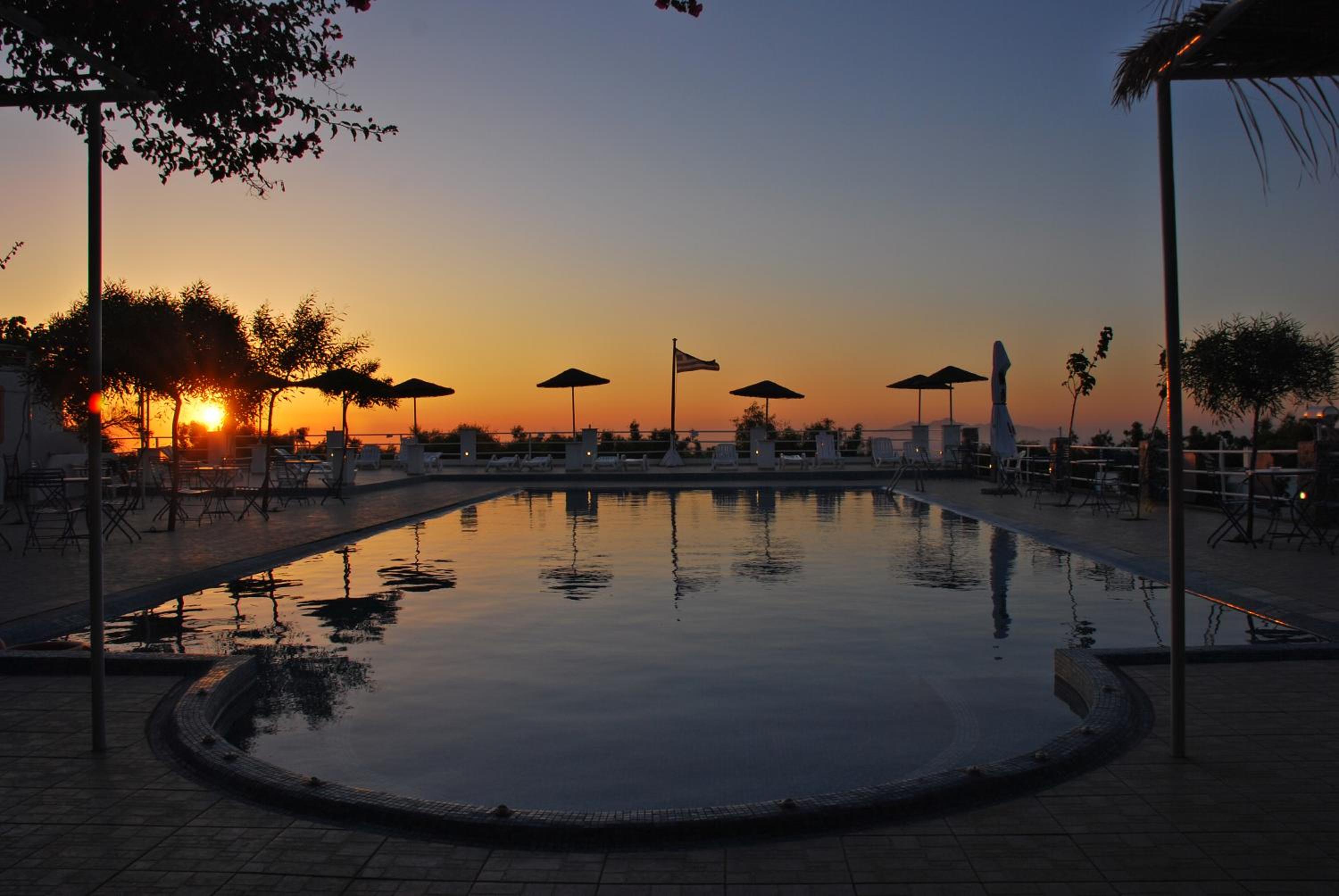 Santorini Camping & Hostel